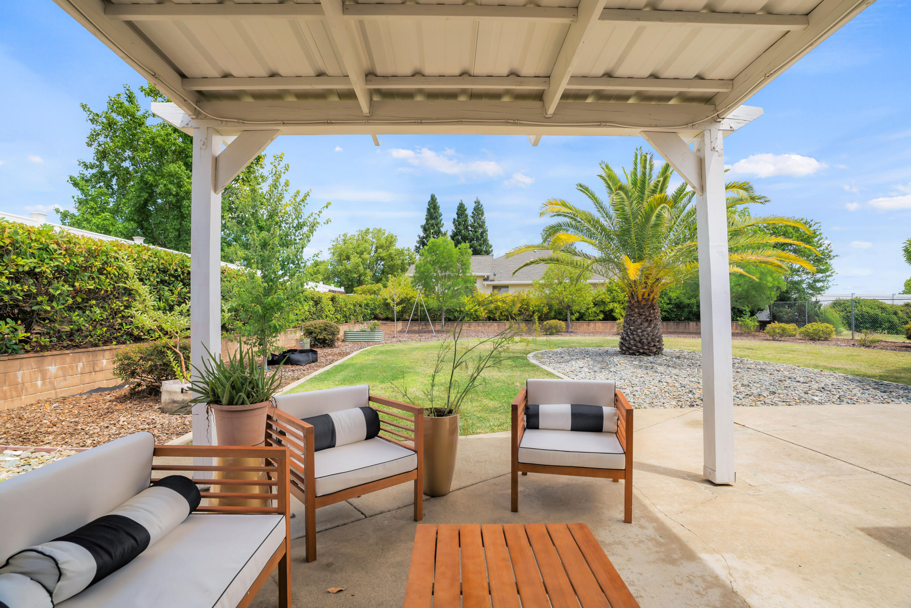 property viewer photo 25