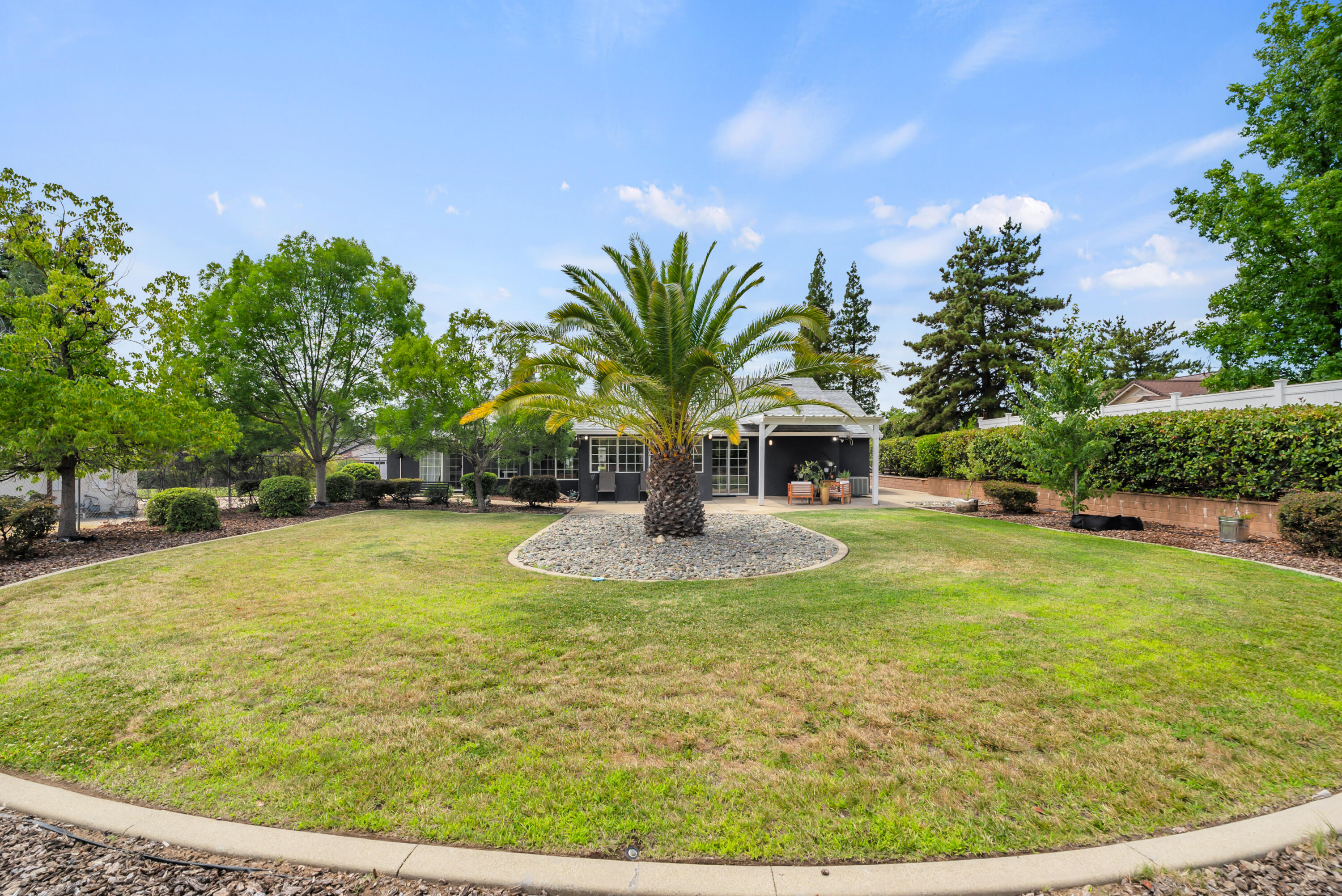 property viewer photo 27