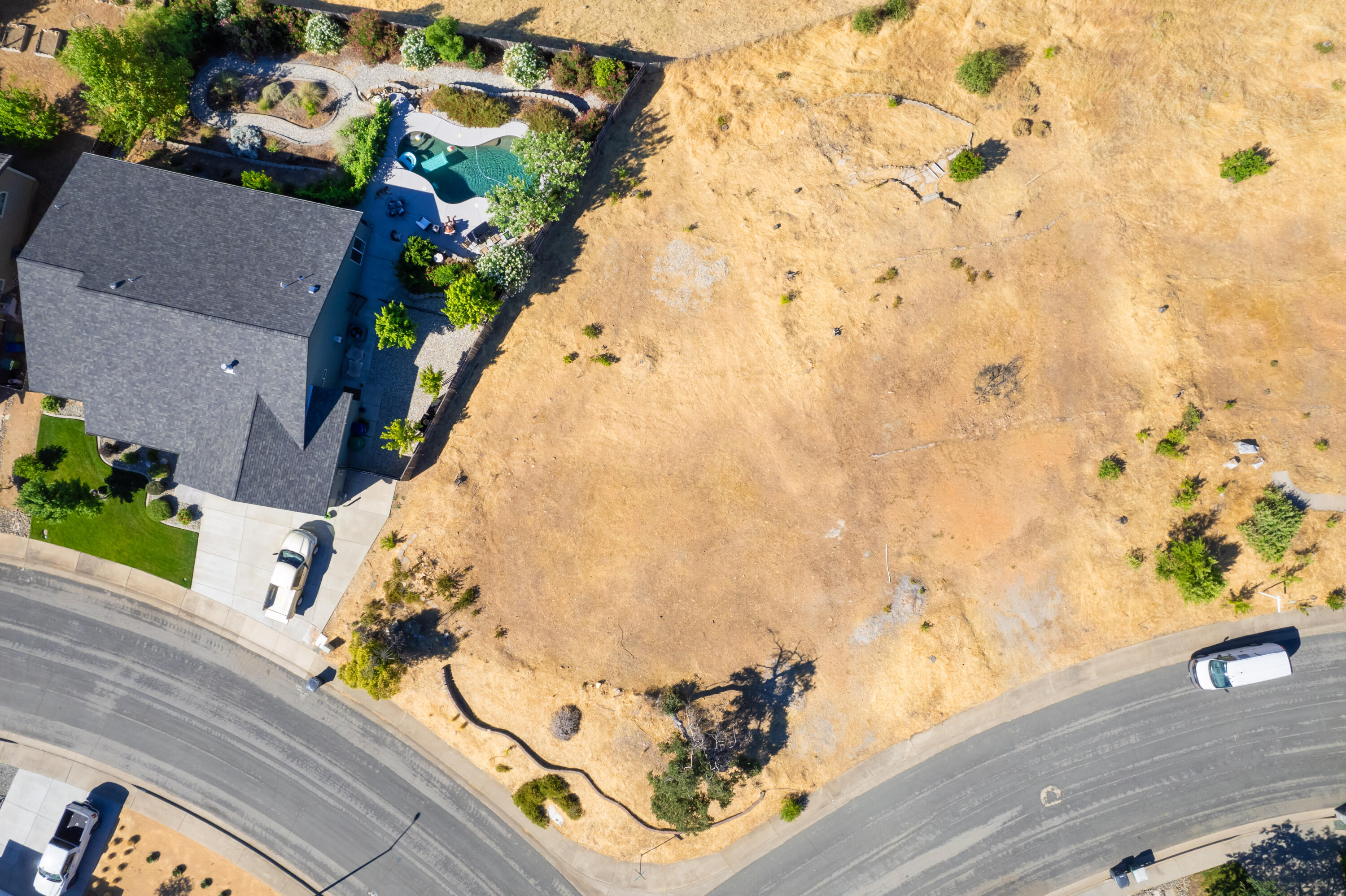 property viewer photo 2
