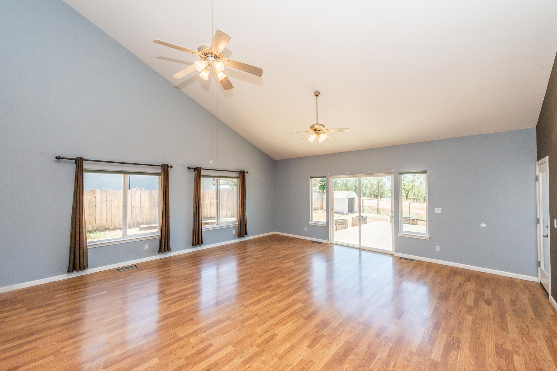 property viewer photo 10