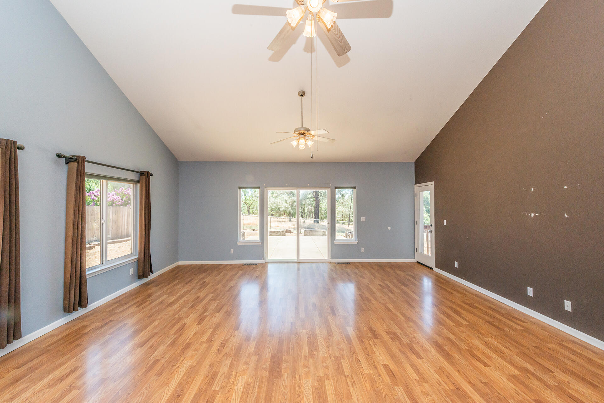 property viewer photo 11