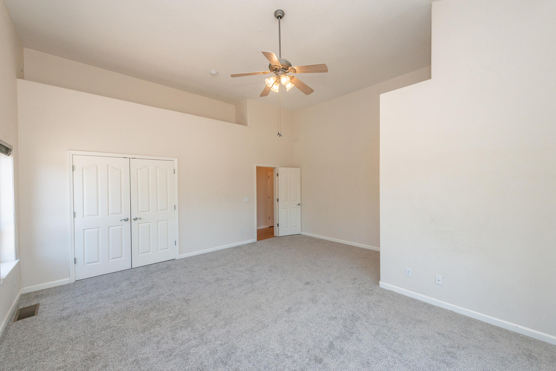 property viewer photo 32