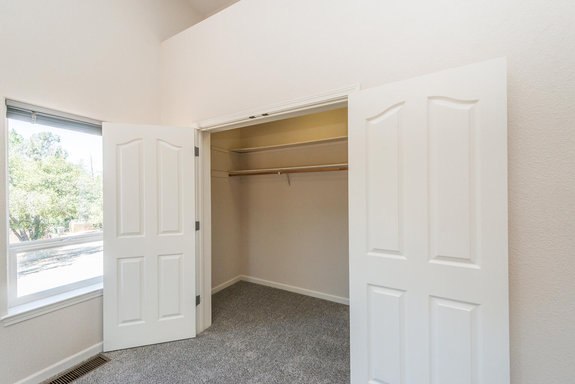 property viewer photo 33