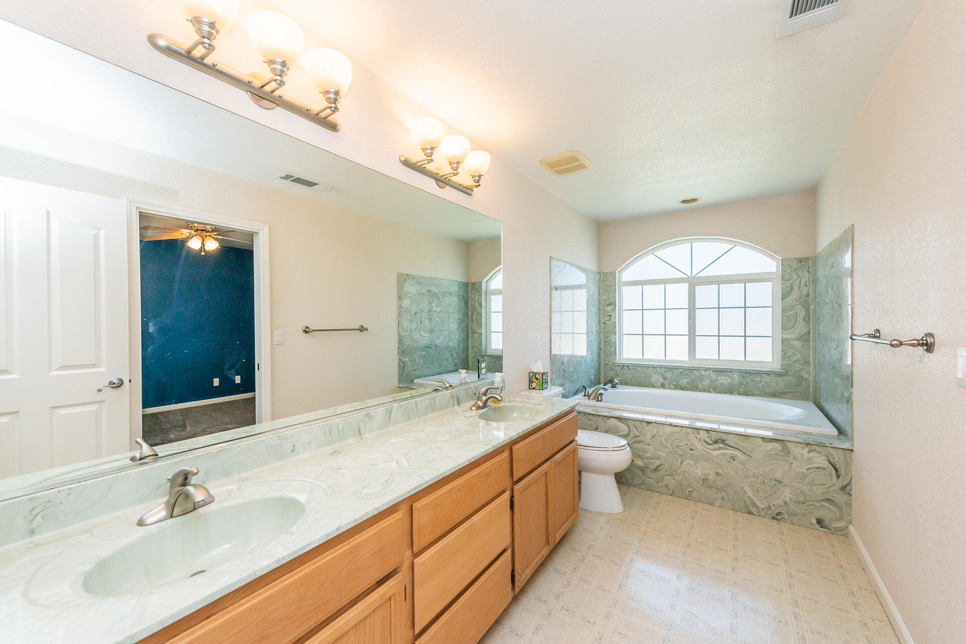 property viewer photo 52