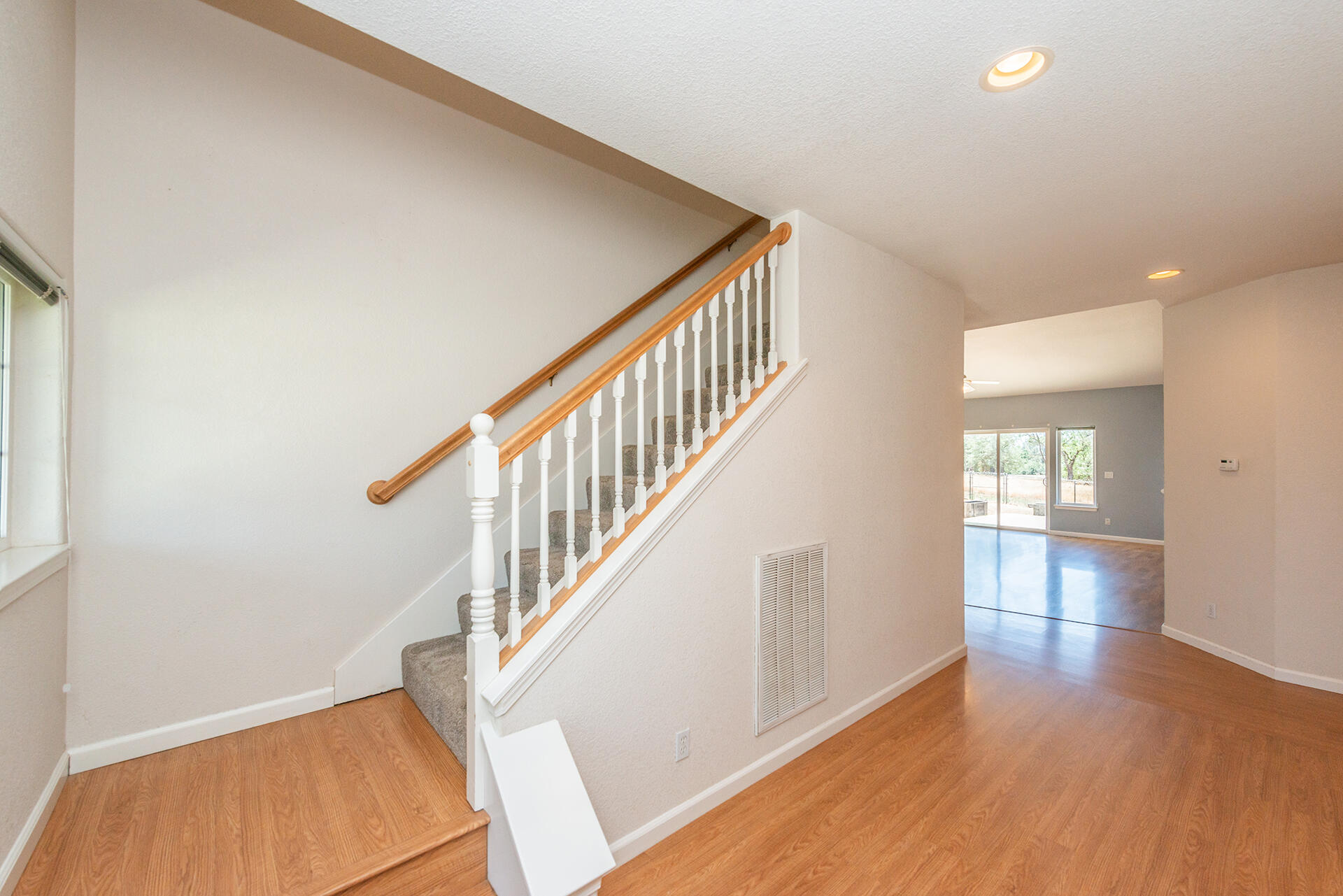 property viewer photo 9
