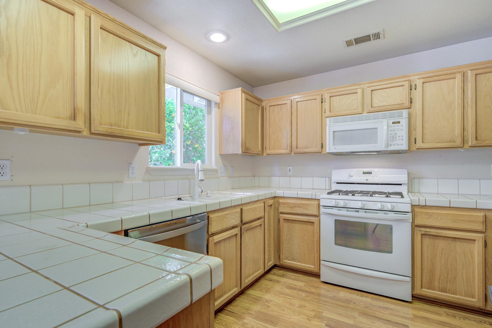 property viewer photo 13