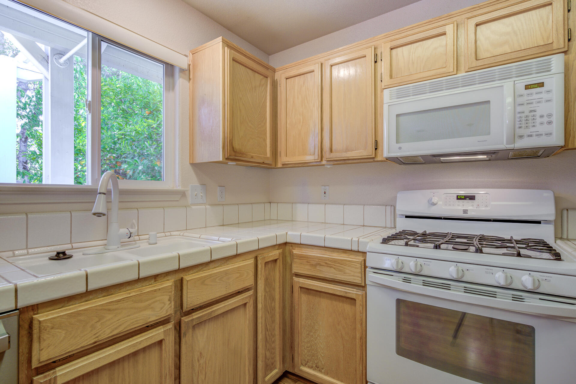 property viewer photo 16