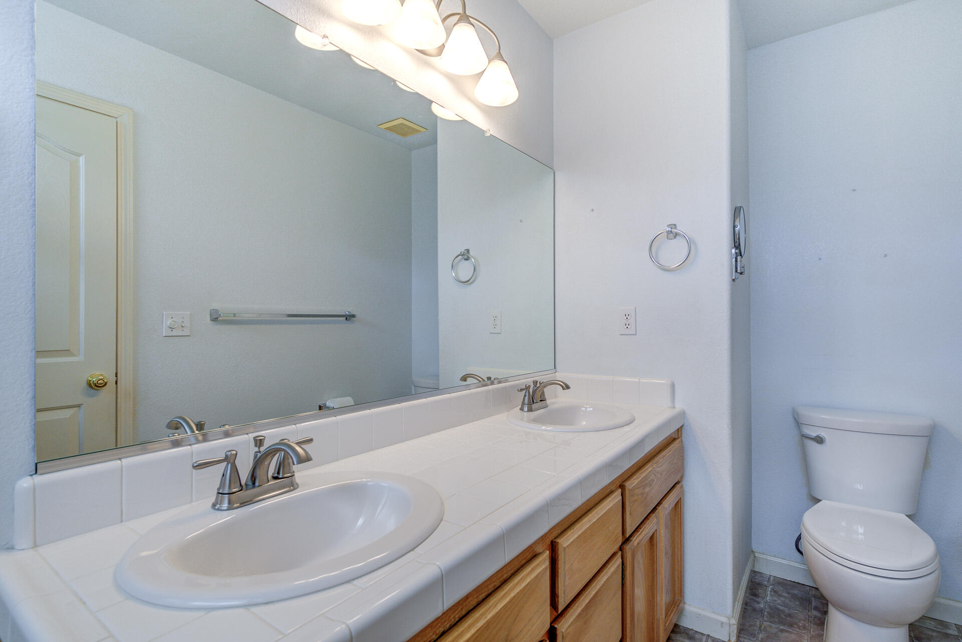 property viewer photo 22