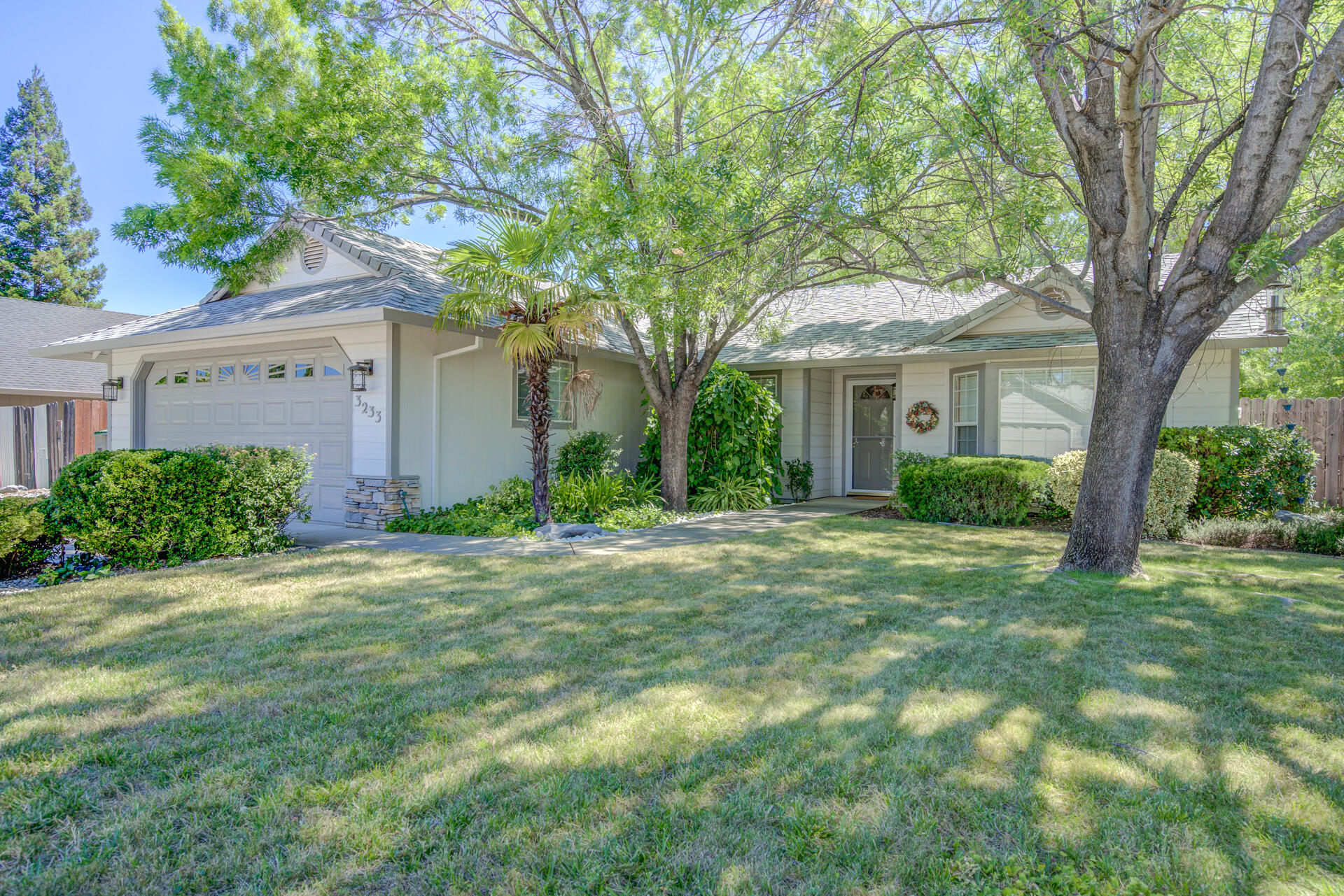 property viewer photo 3