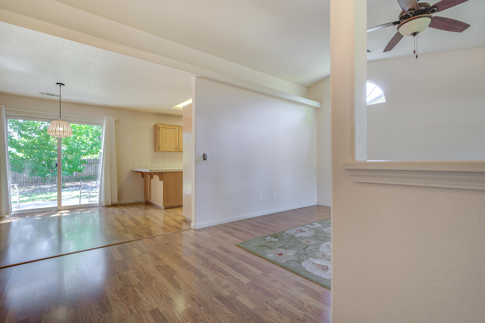 property viewer photo 4