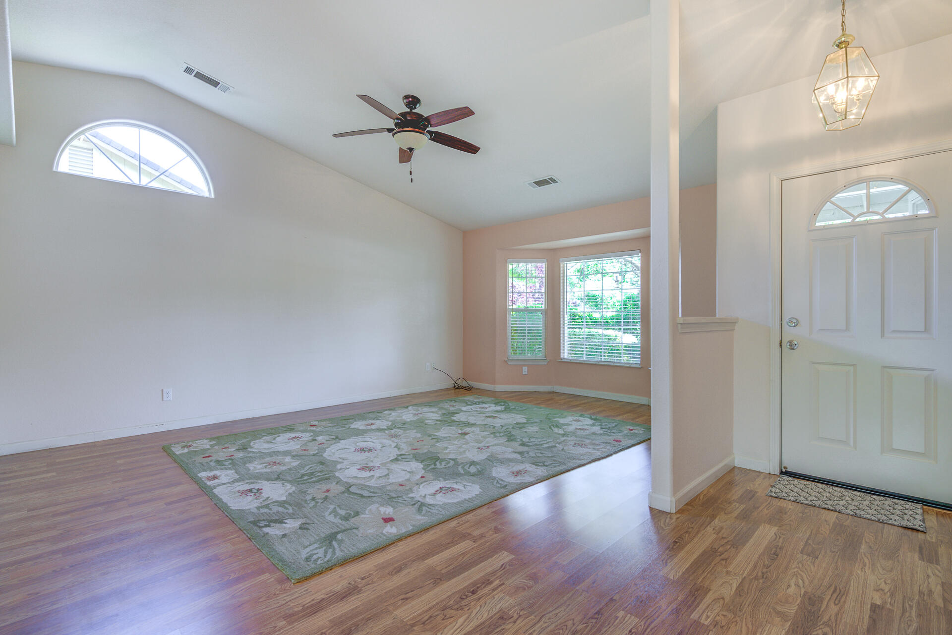property viewer photo 5