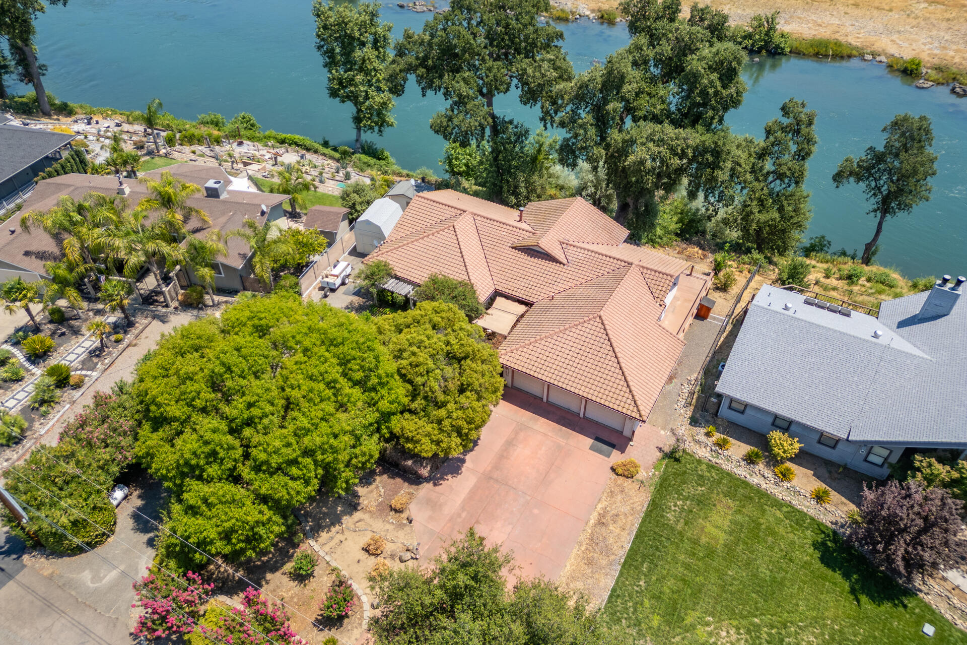 property viewer photo 11