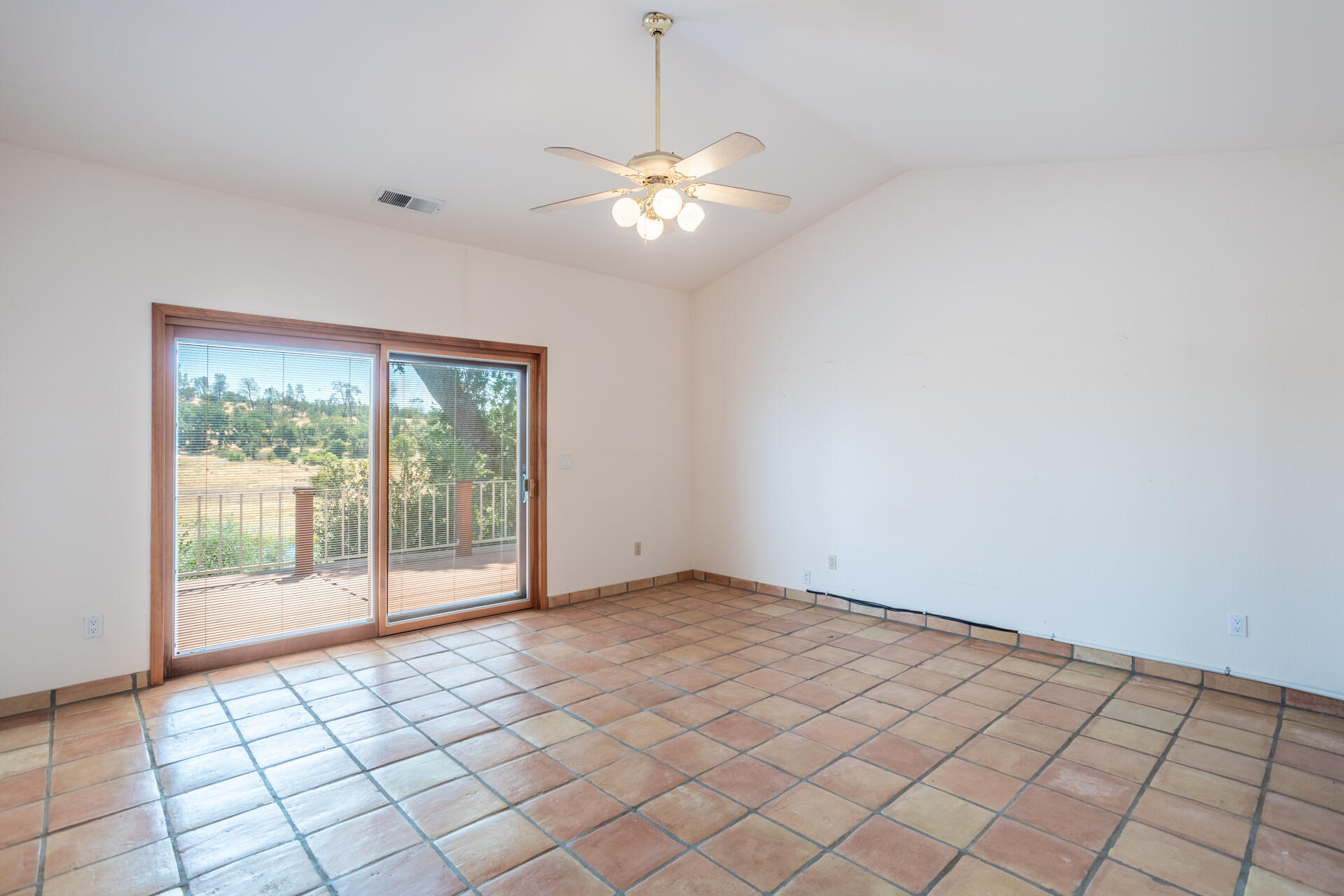 property viewer photo 29