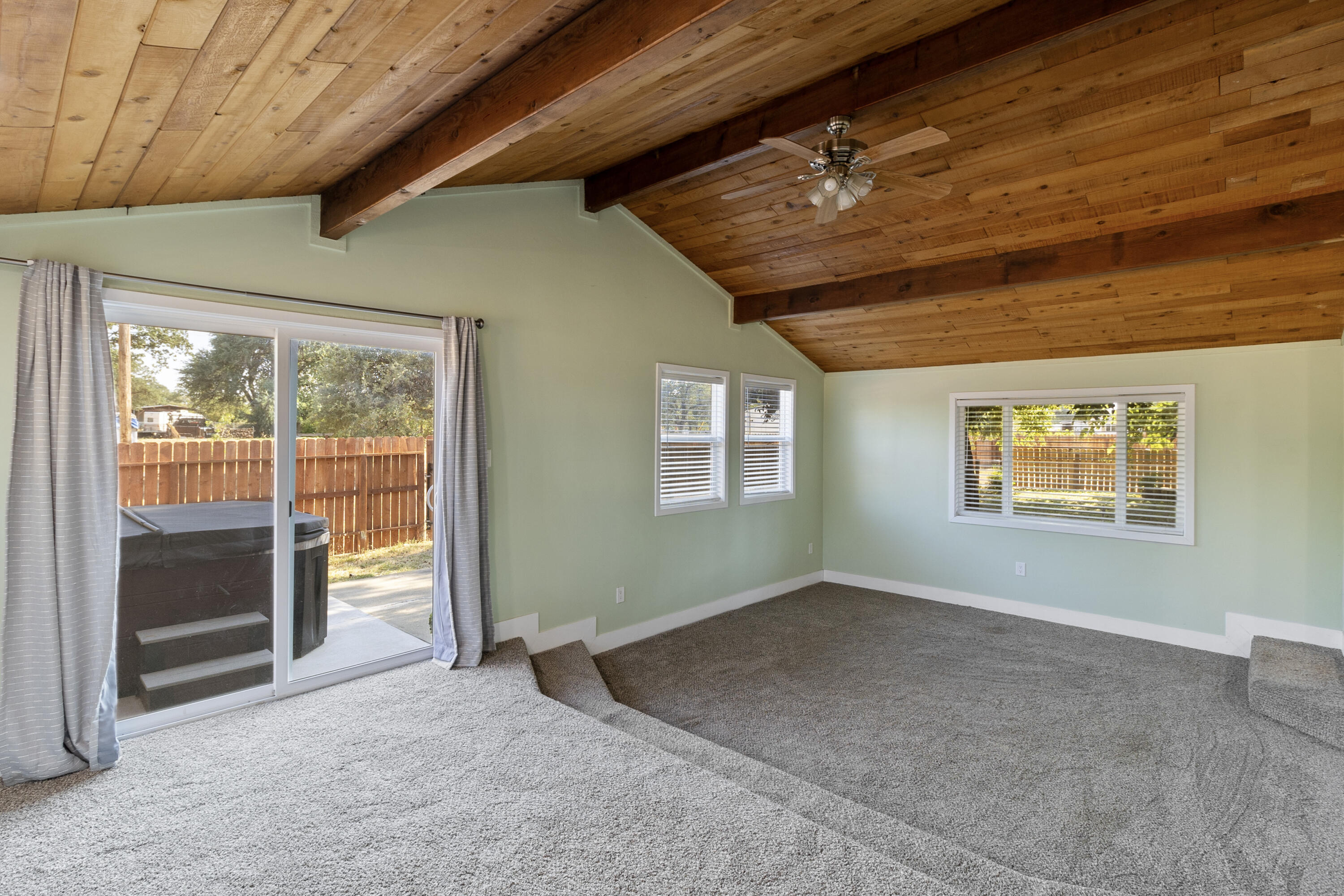 property viewer photo 13
