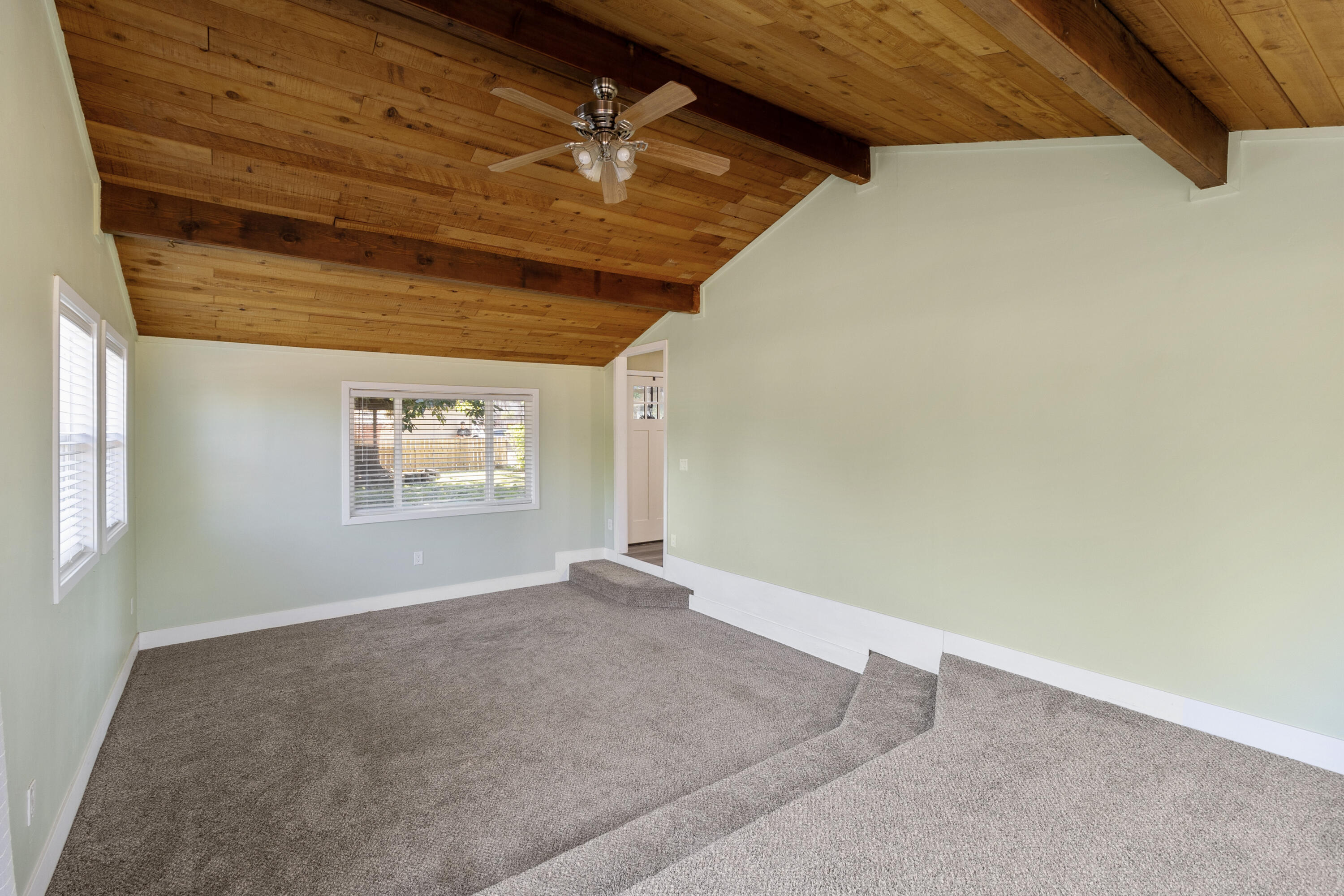 property viewer photo 14