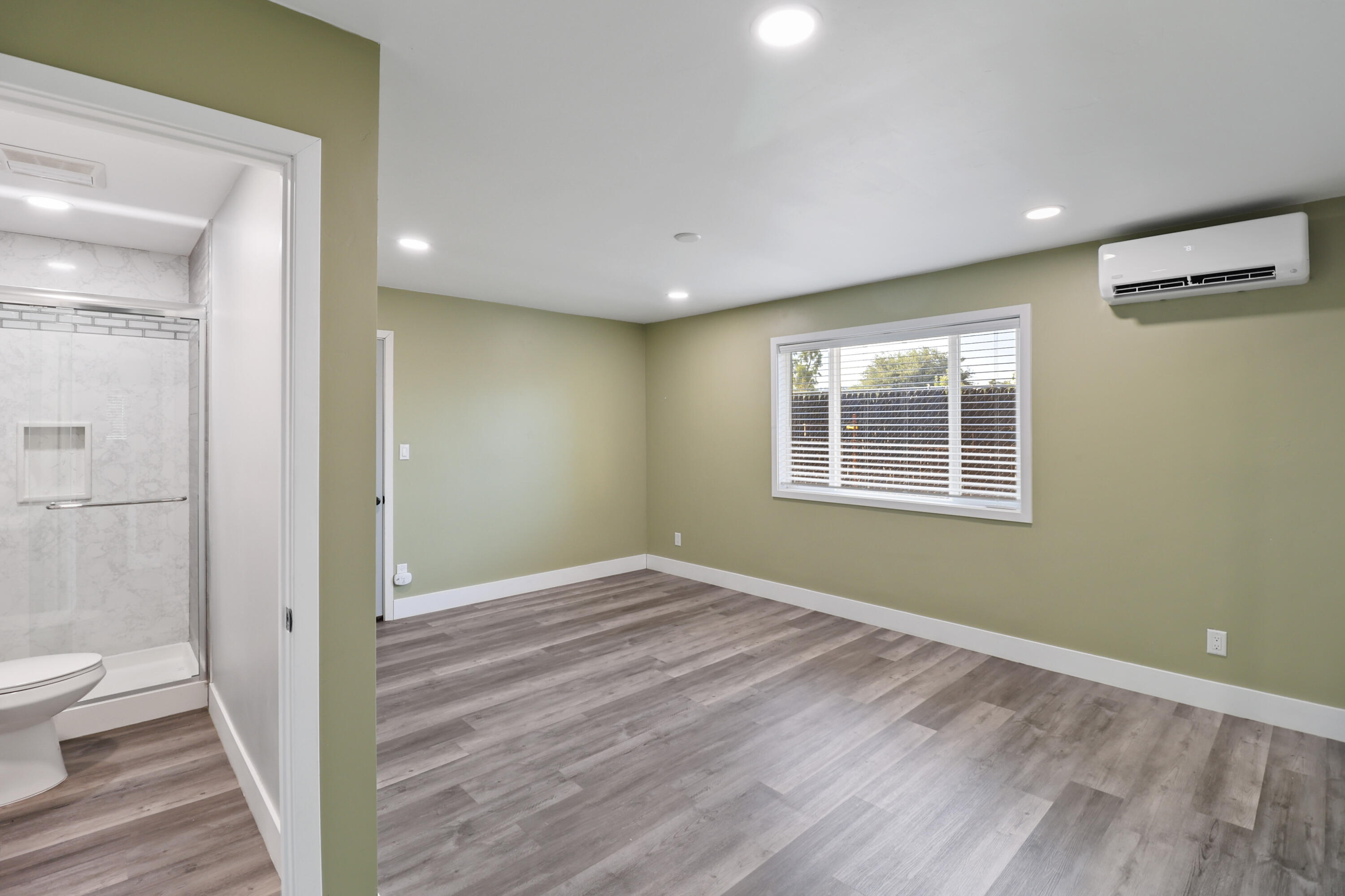 property viewer photo 17