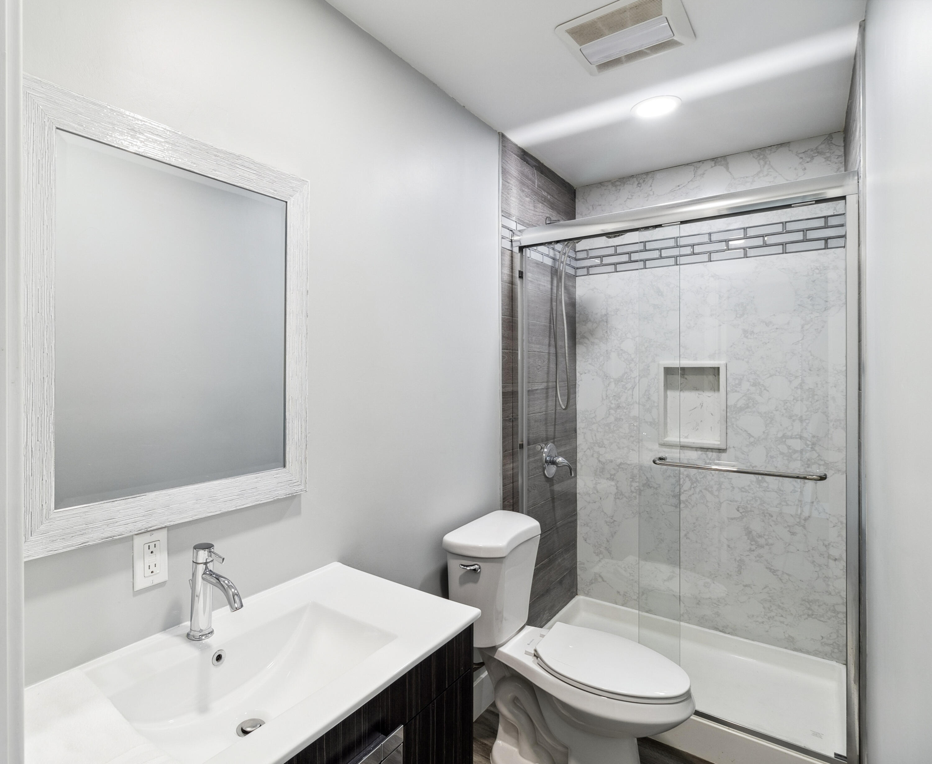 property viewer photo 19