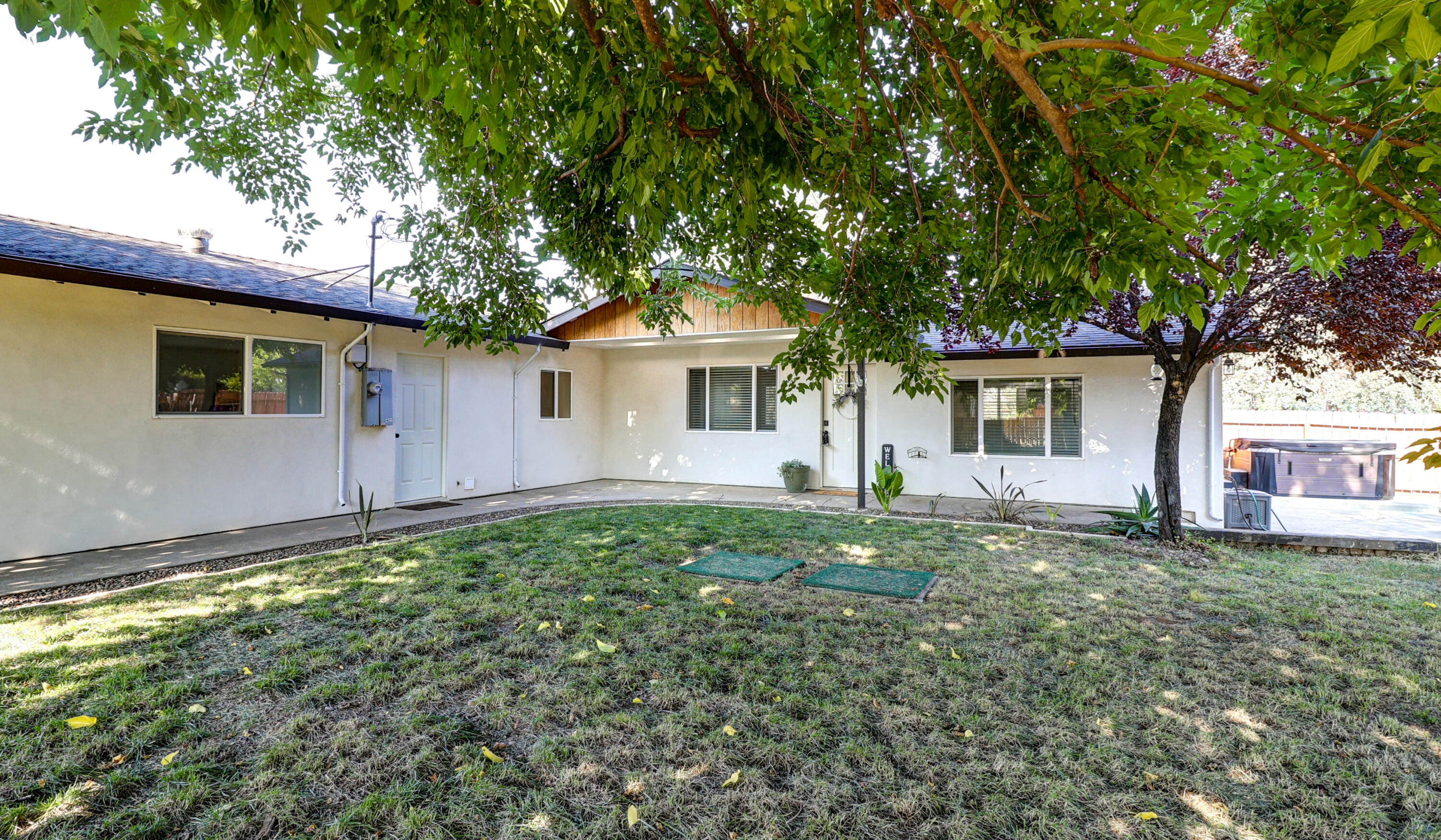 property viewer photo 2