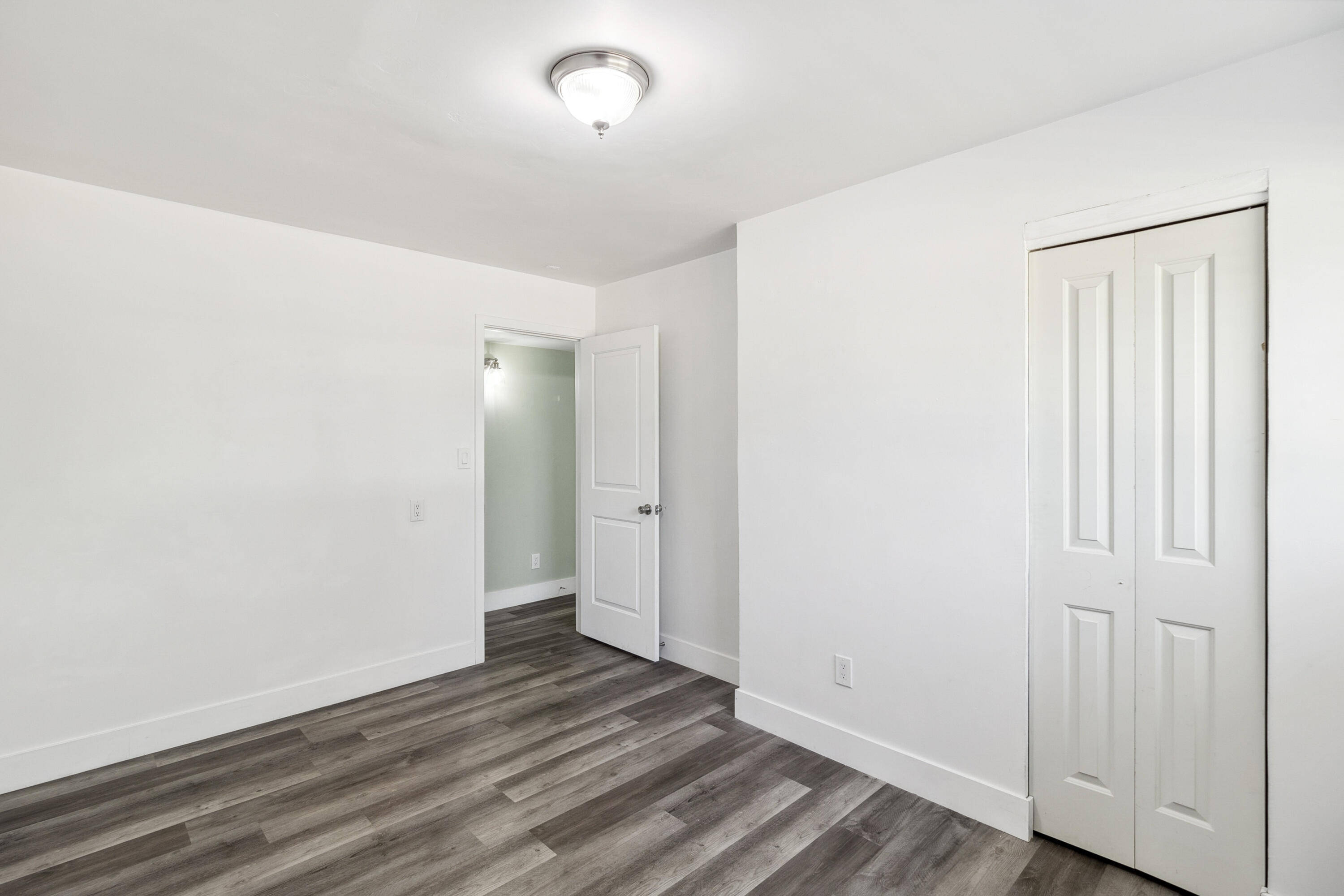 property viewer photo 22