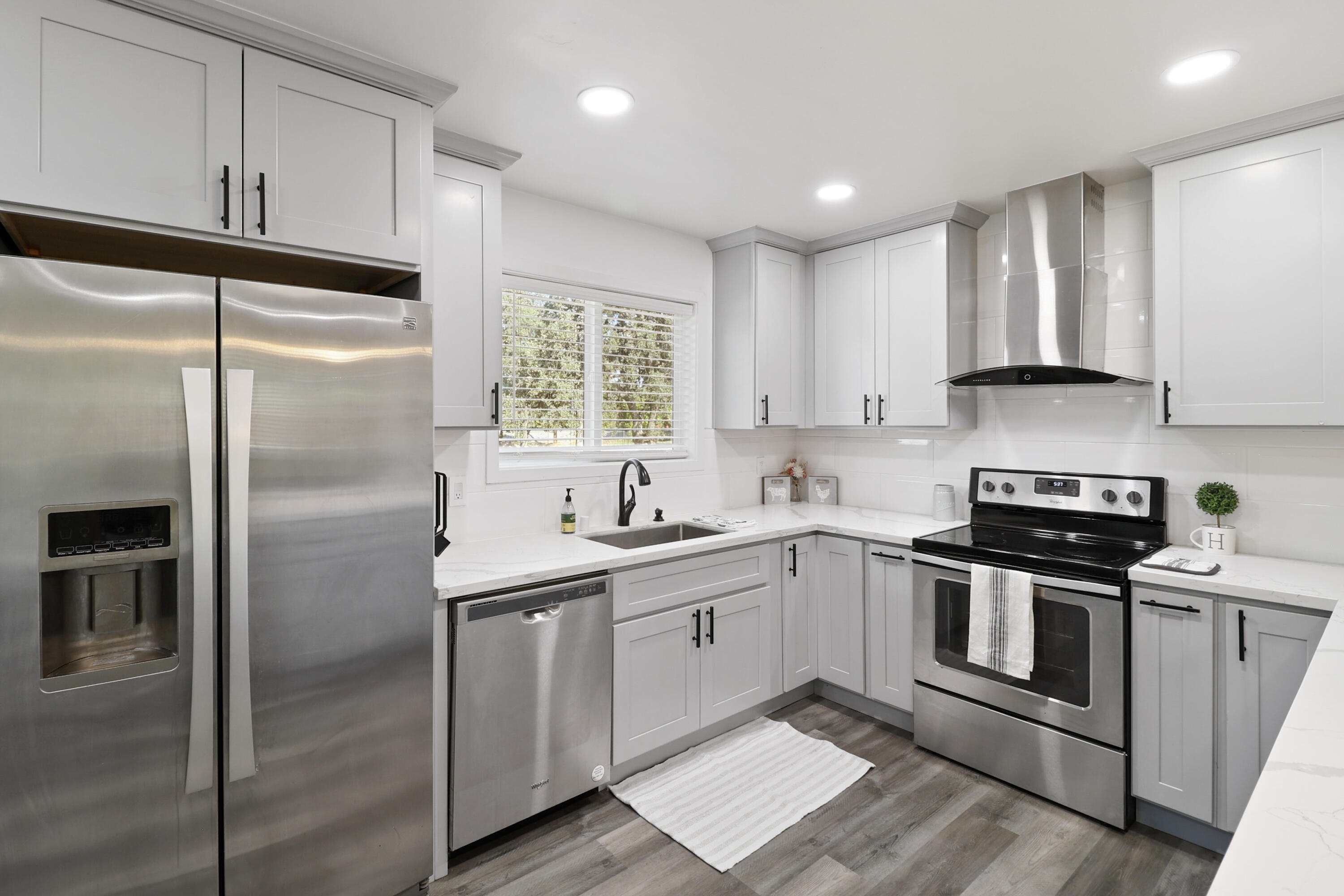 property viewer photo 4