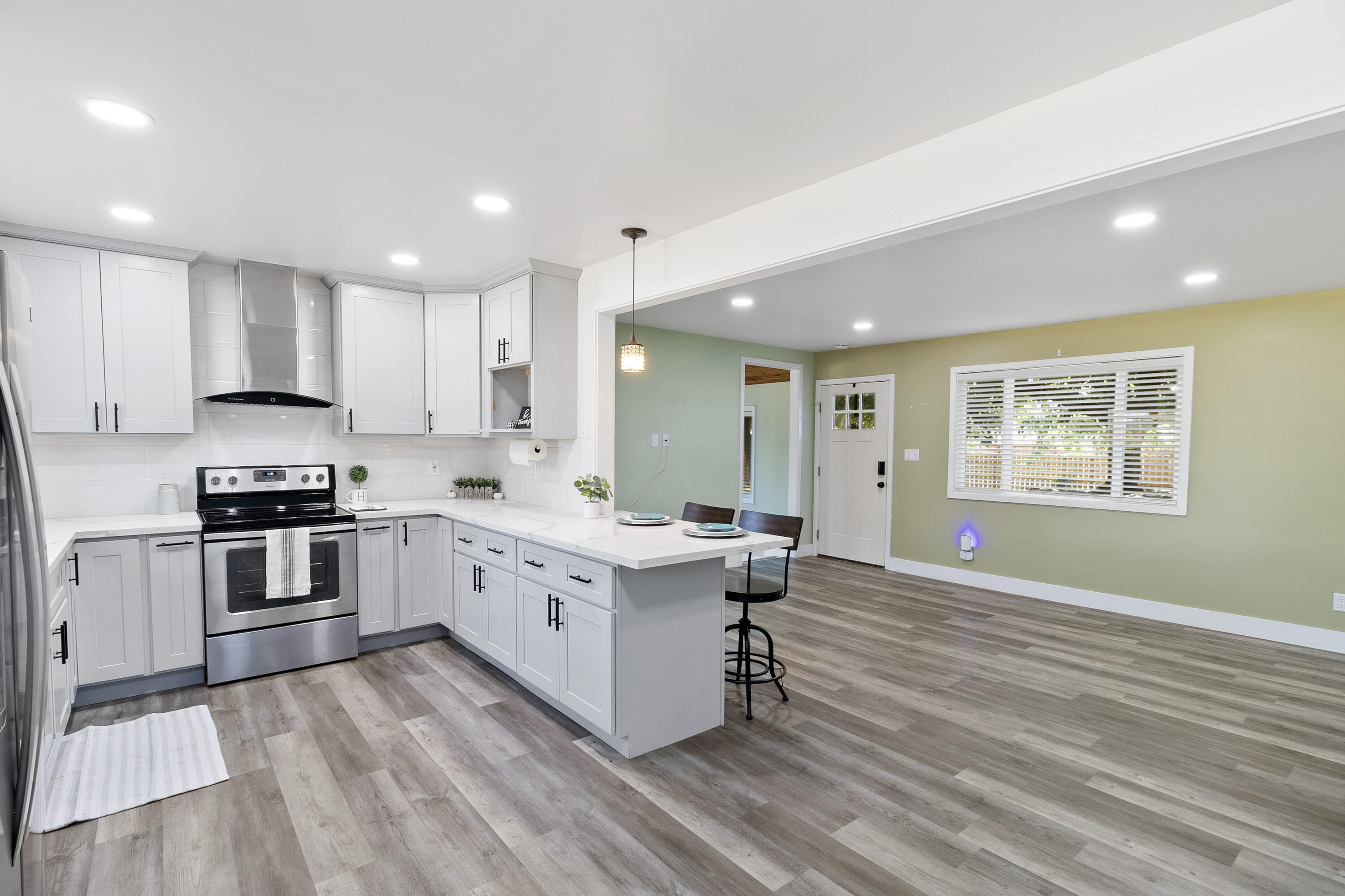 property viewer photo 8