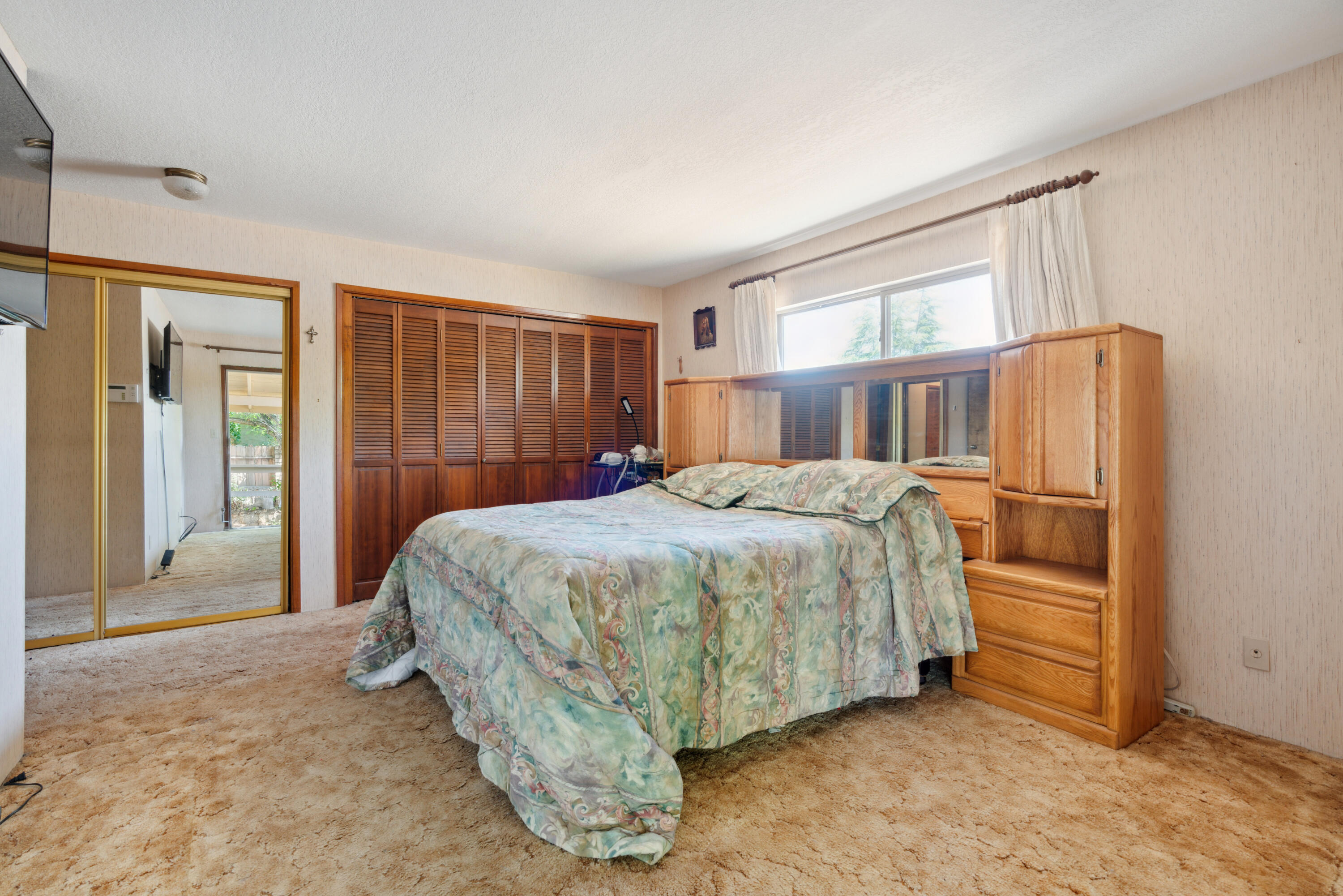 property viewer photo 17