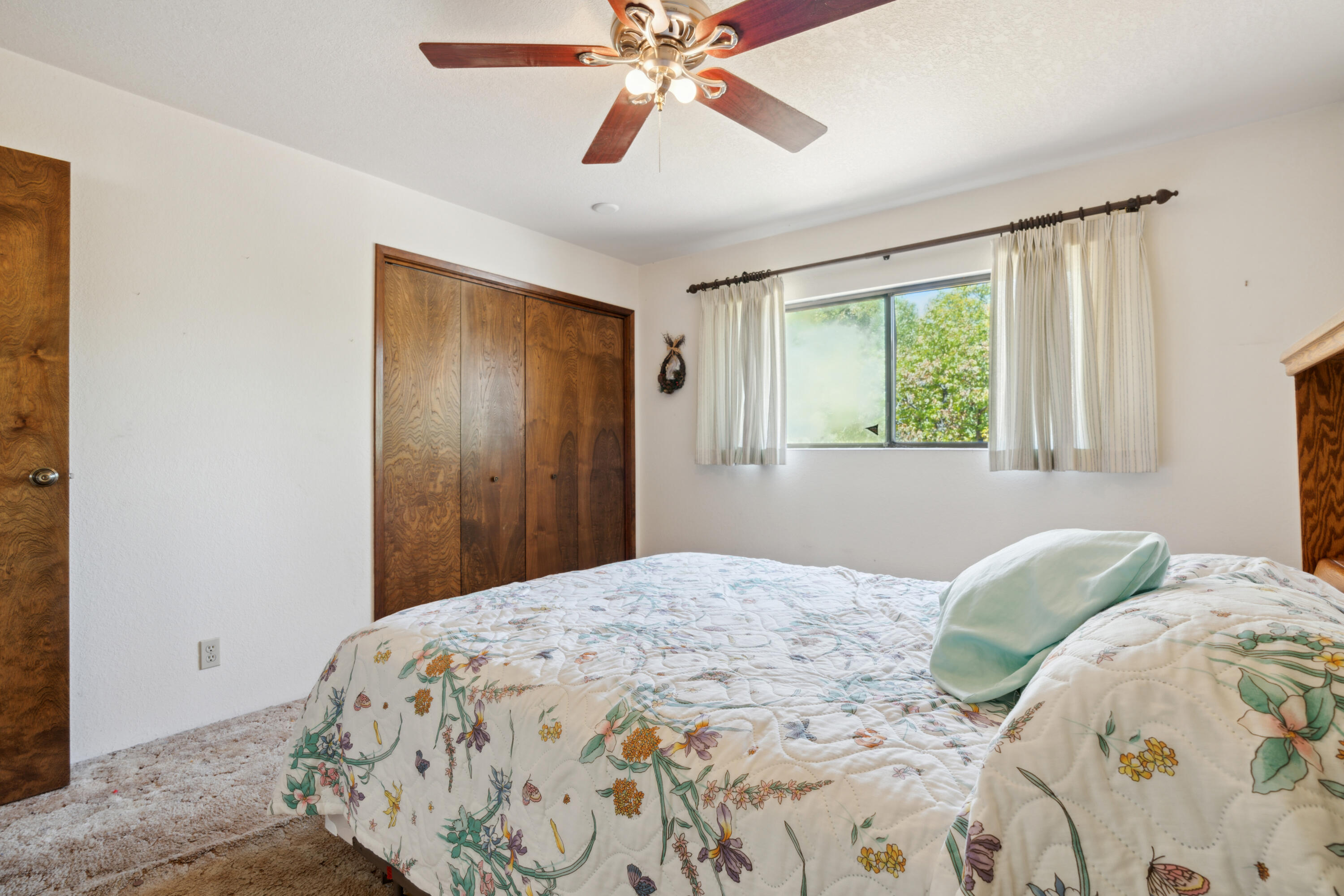 property viewer photo 19