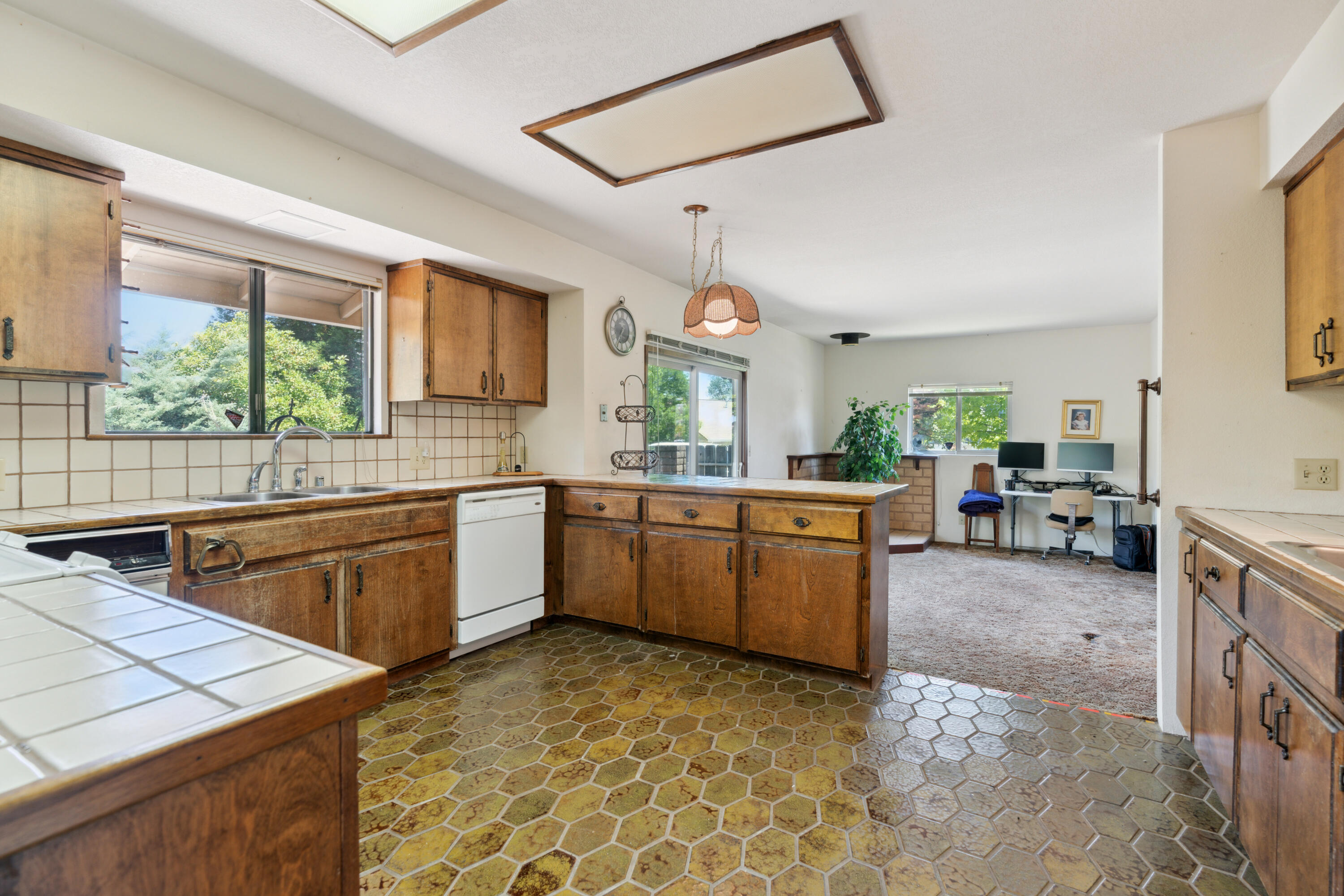 property viewer photo 3