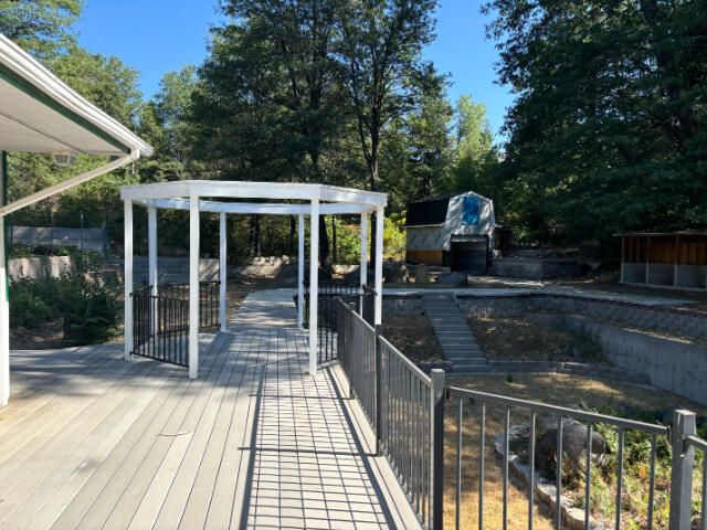 property viewer photo 24