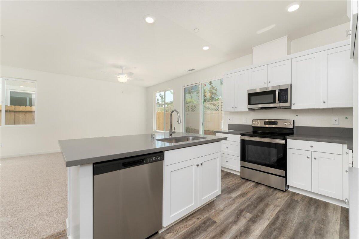 property viewer photo 12