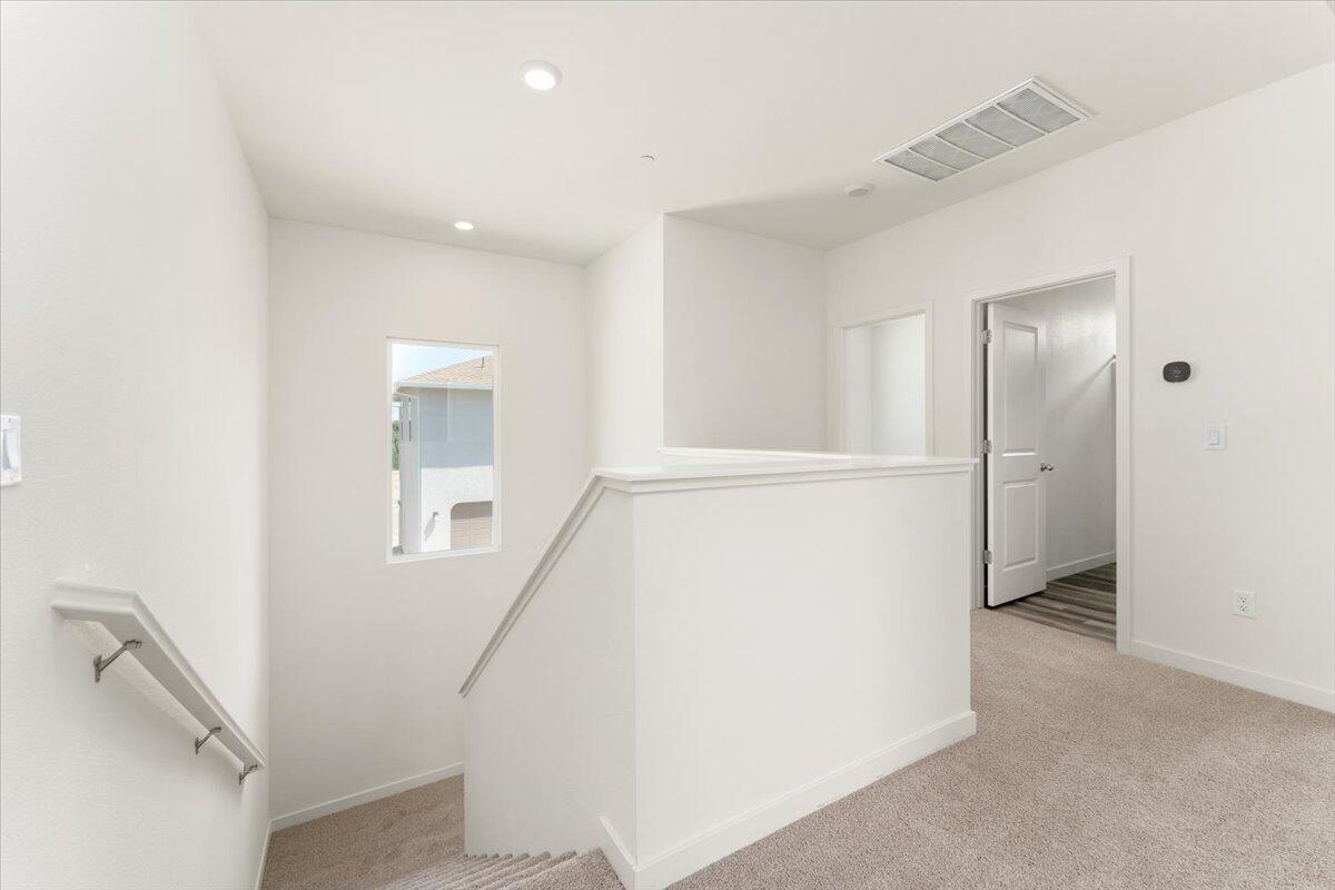 property viewer photo 20