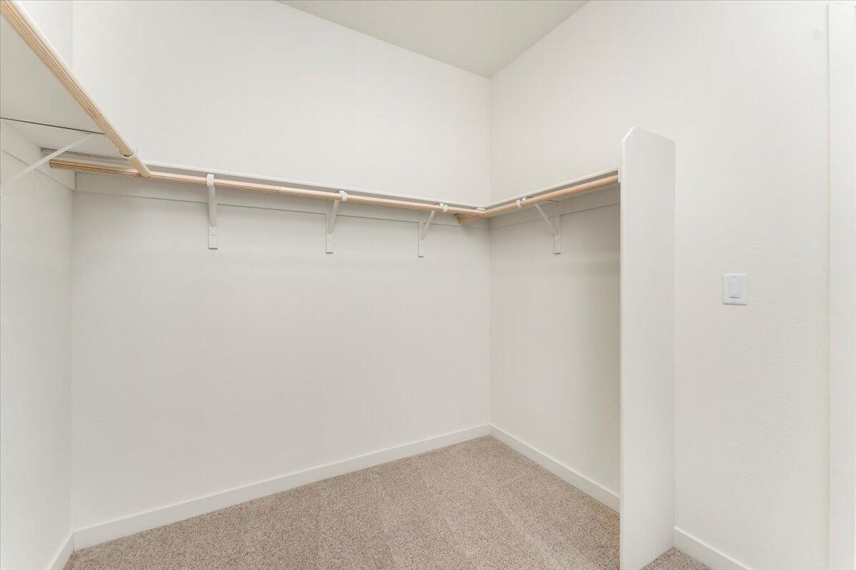 property viewer photo 24