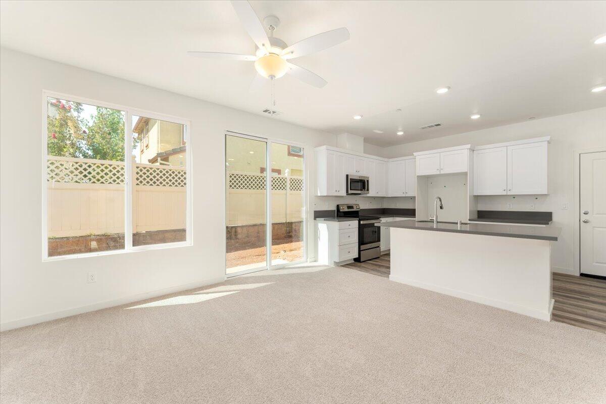 property viewer photo 5