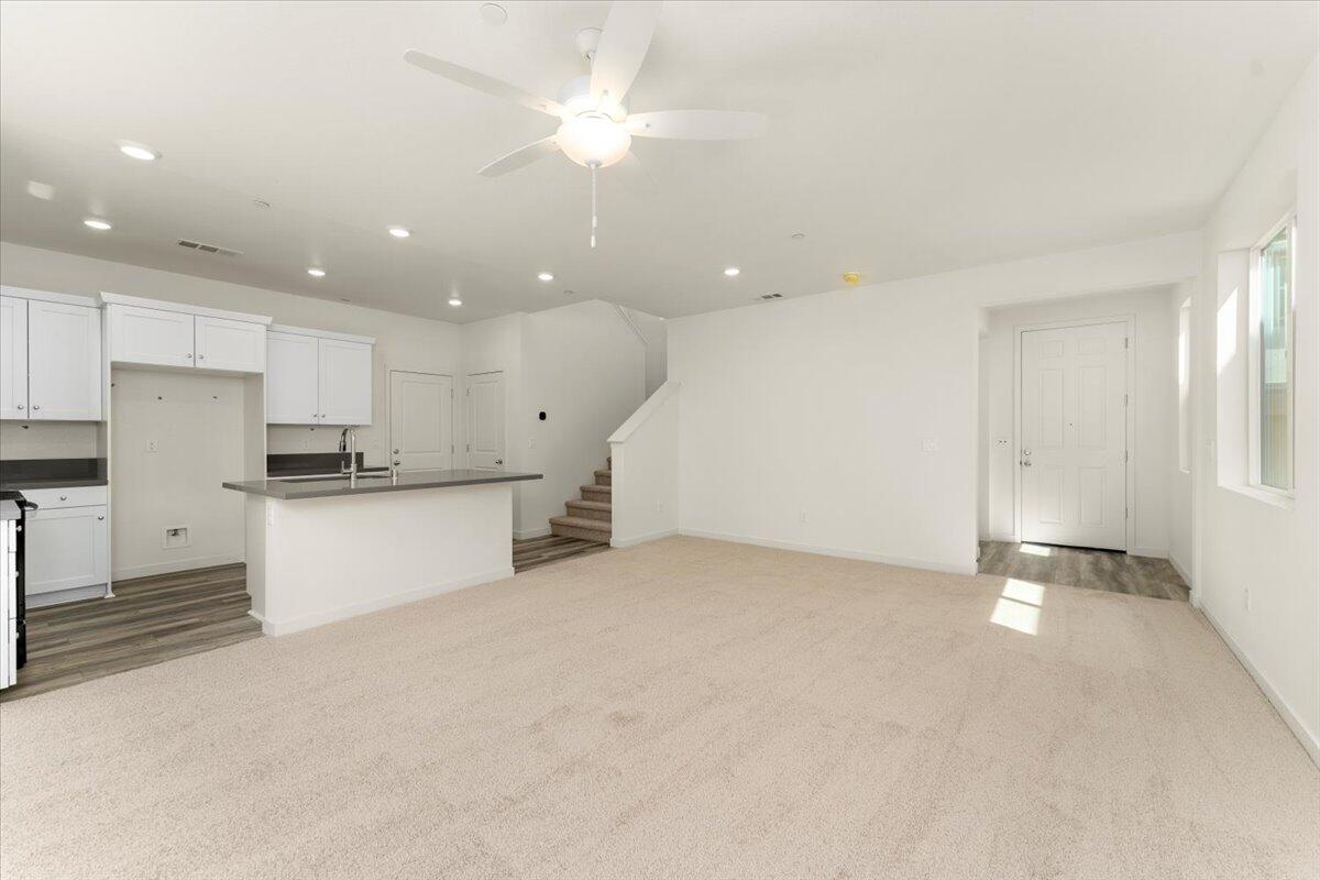 property viewer photo 7