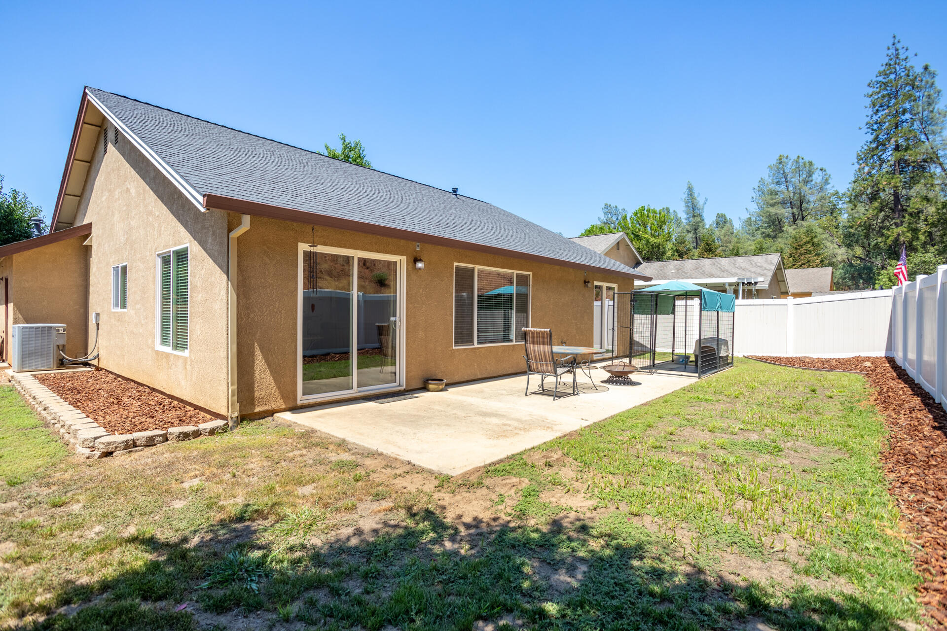 property viewer photo 16