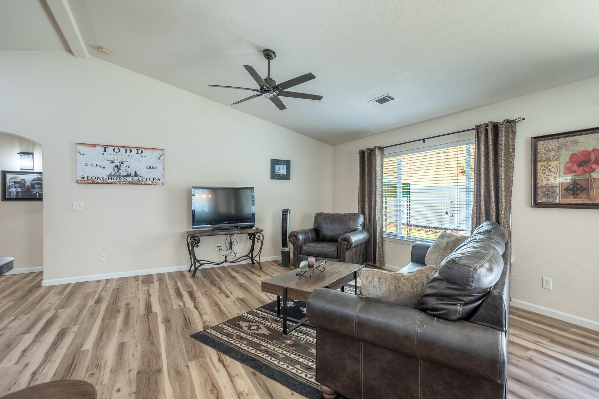 property viewer photo 4