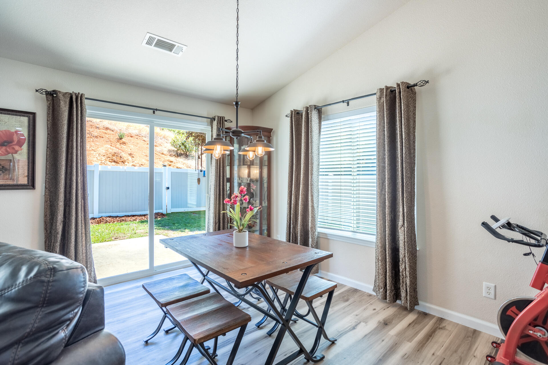 property viewer photo 5