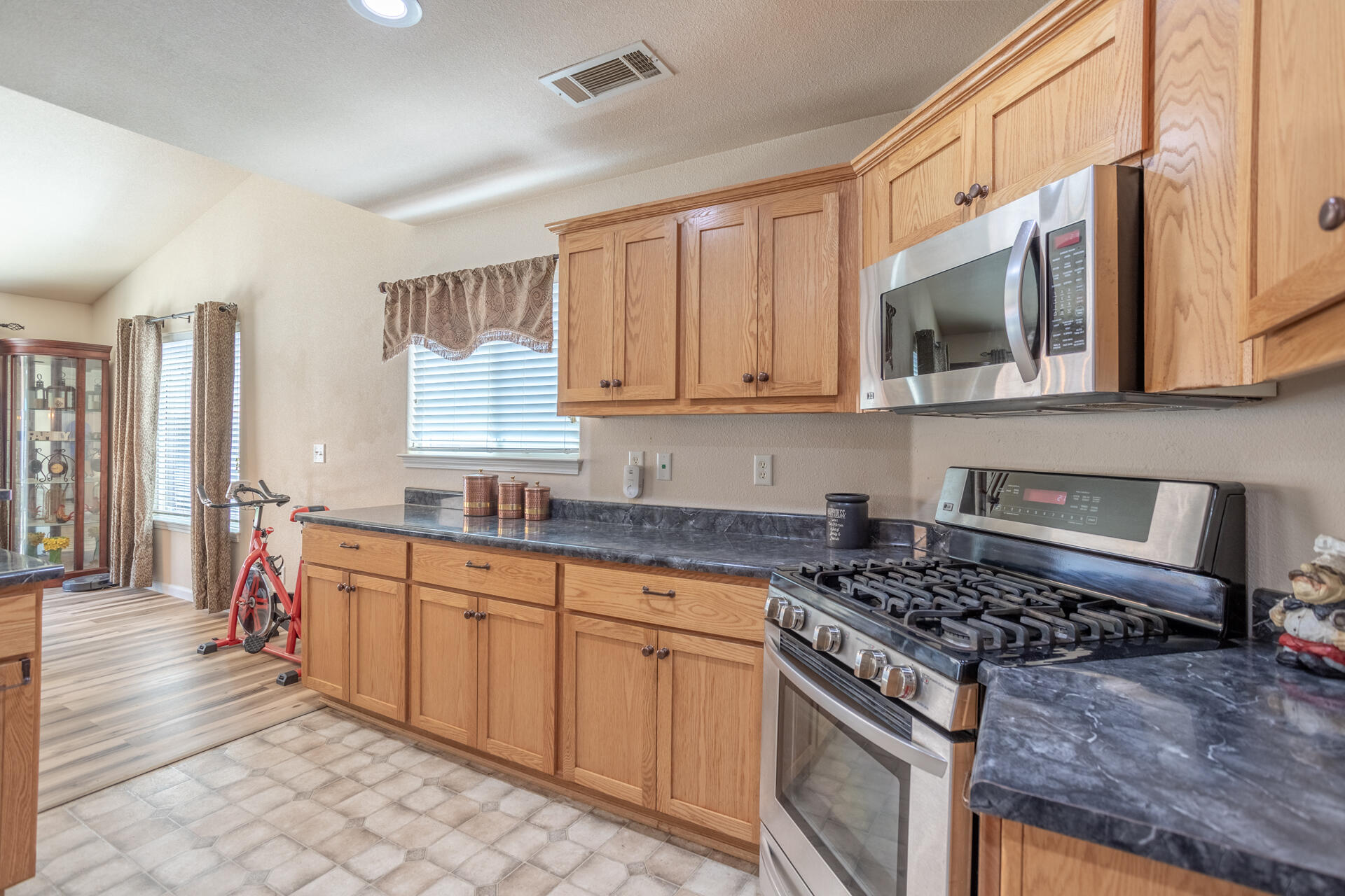 property viewer photo 8