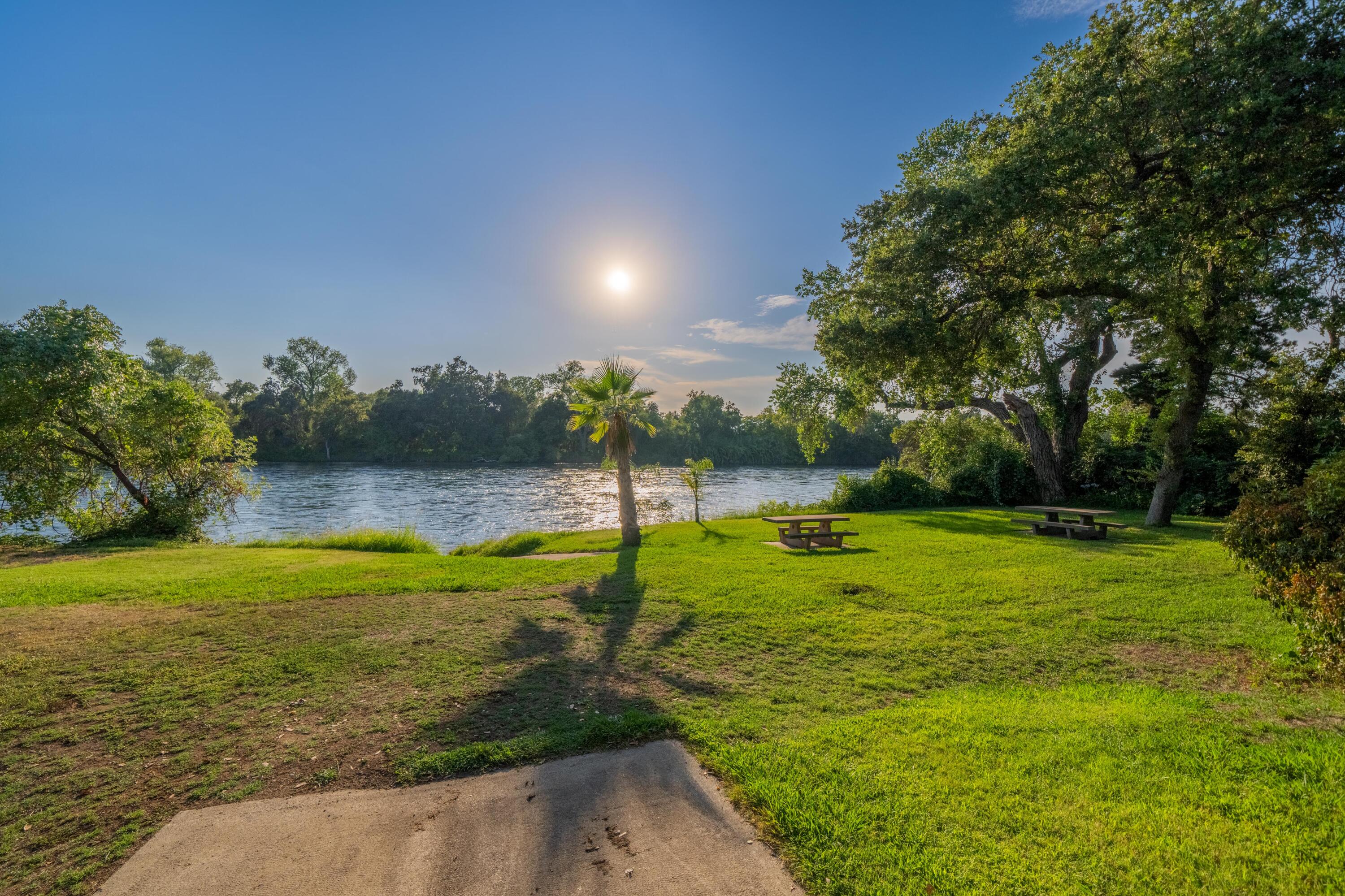 property viewer photo 12