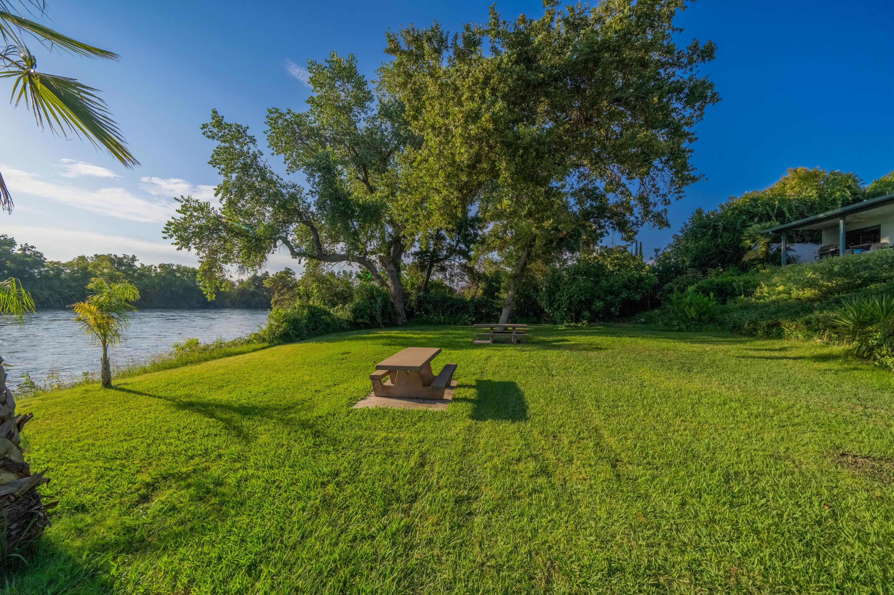 property viewer photo 13