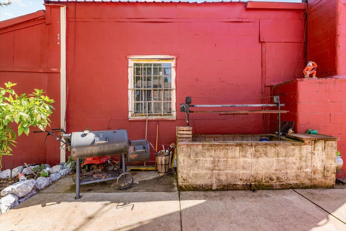 main property photo 33
