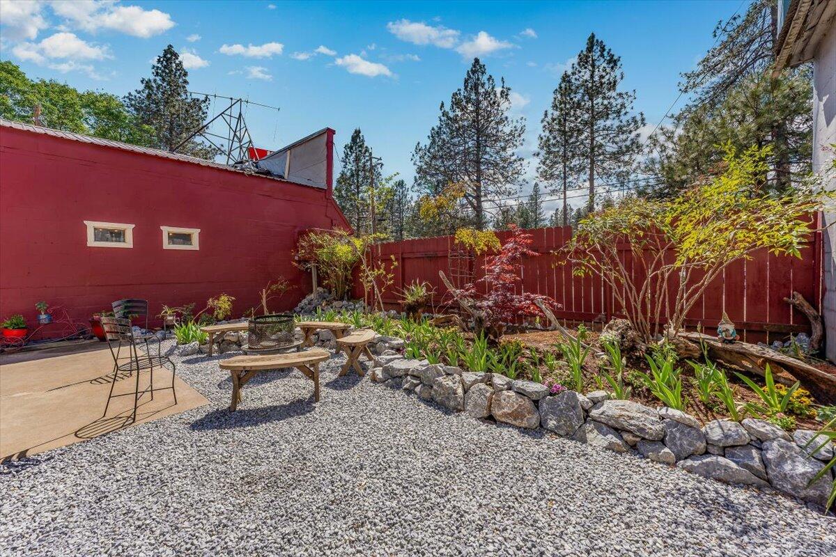 main property photo 40