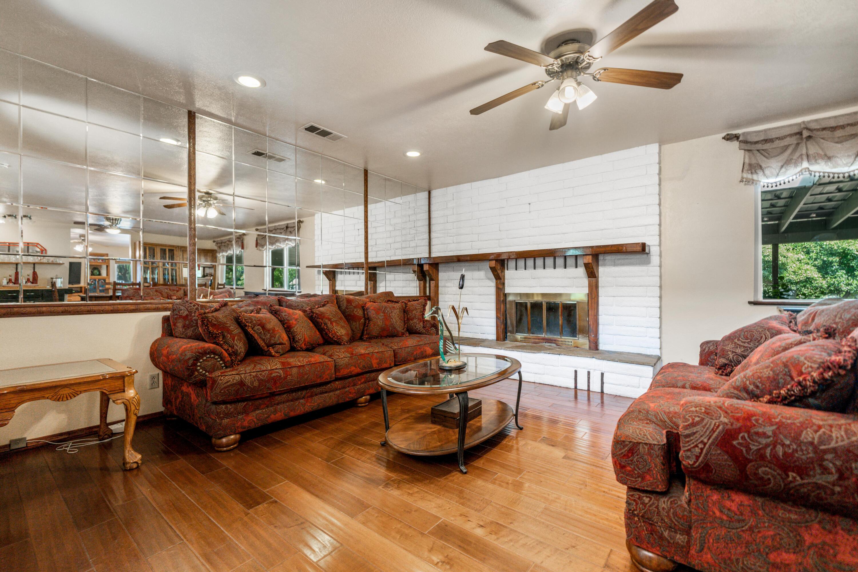 property viewer photo 10