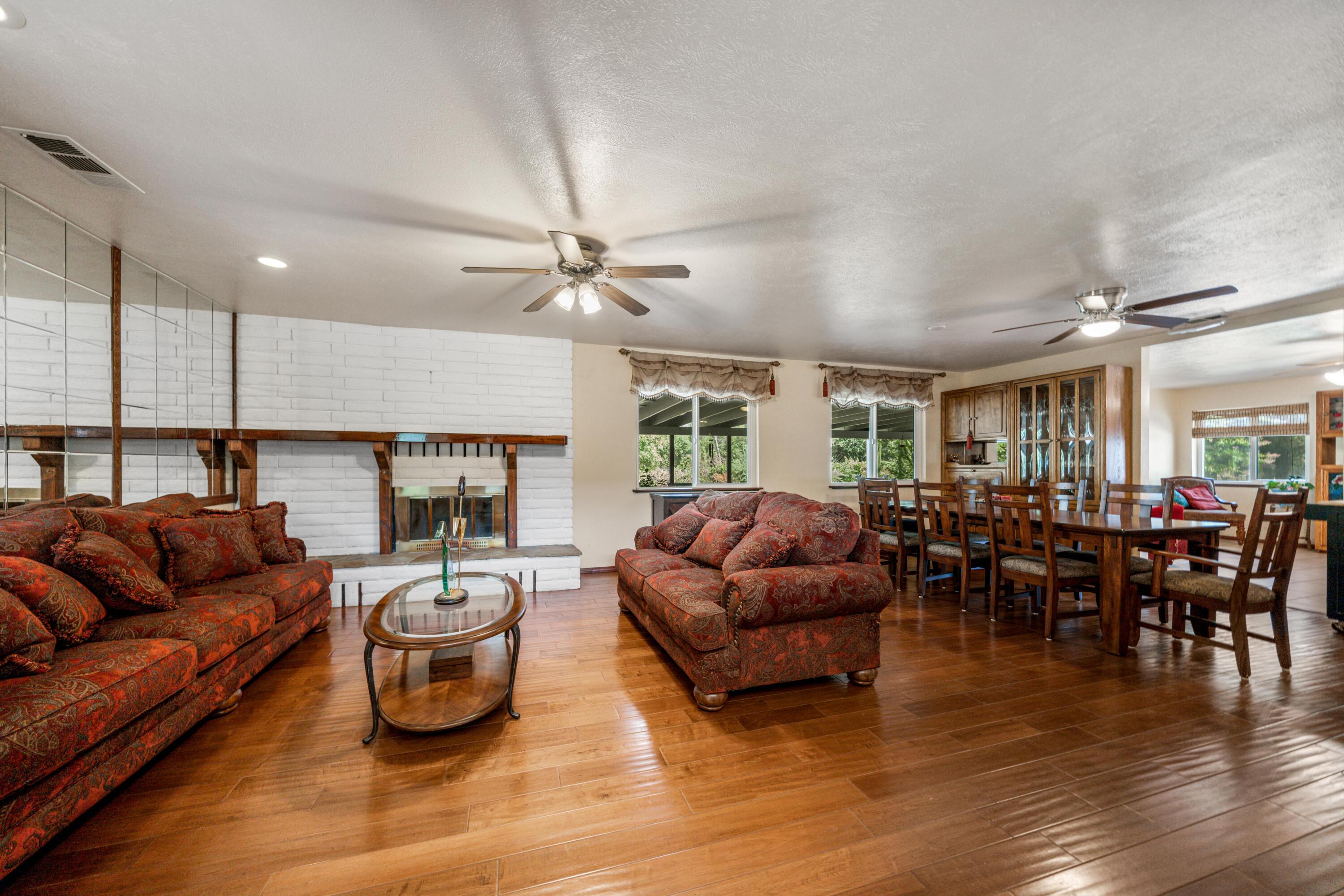 property viewer photo 11