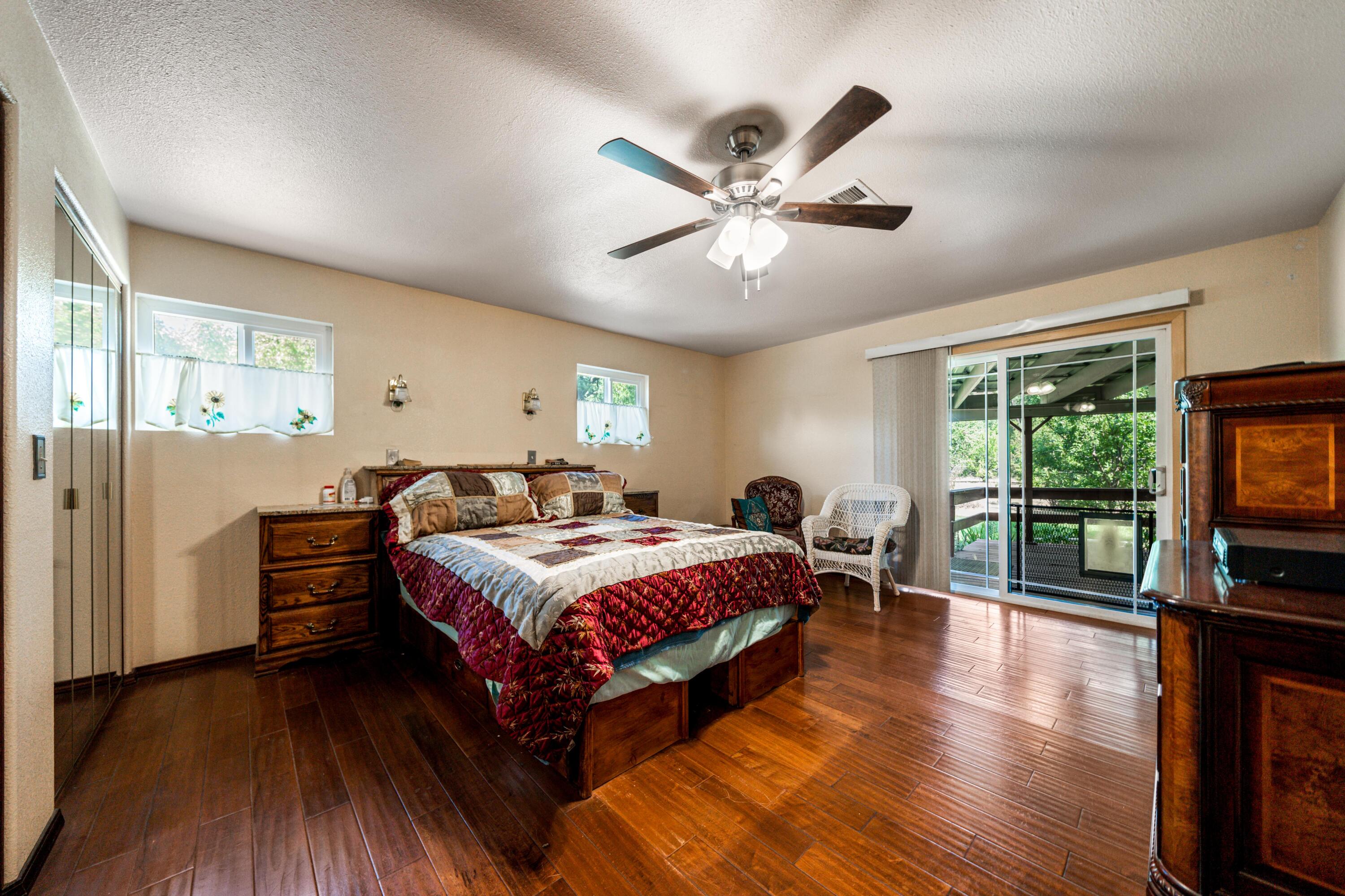 property viewer photo 19