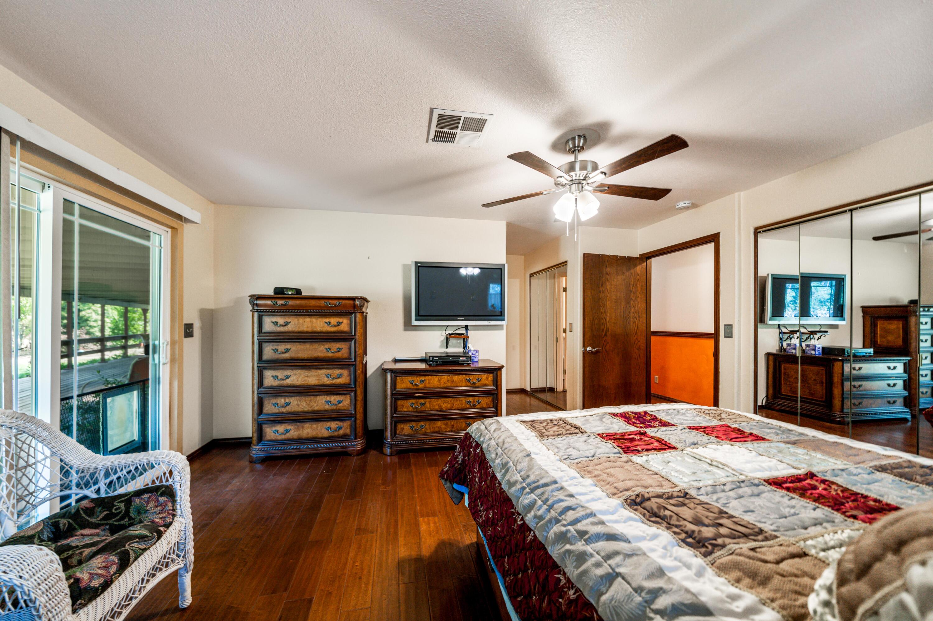 property viewer photo 20