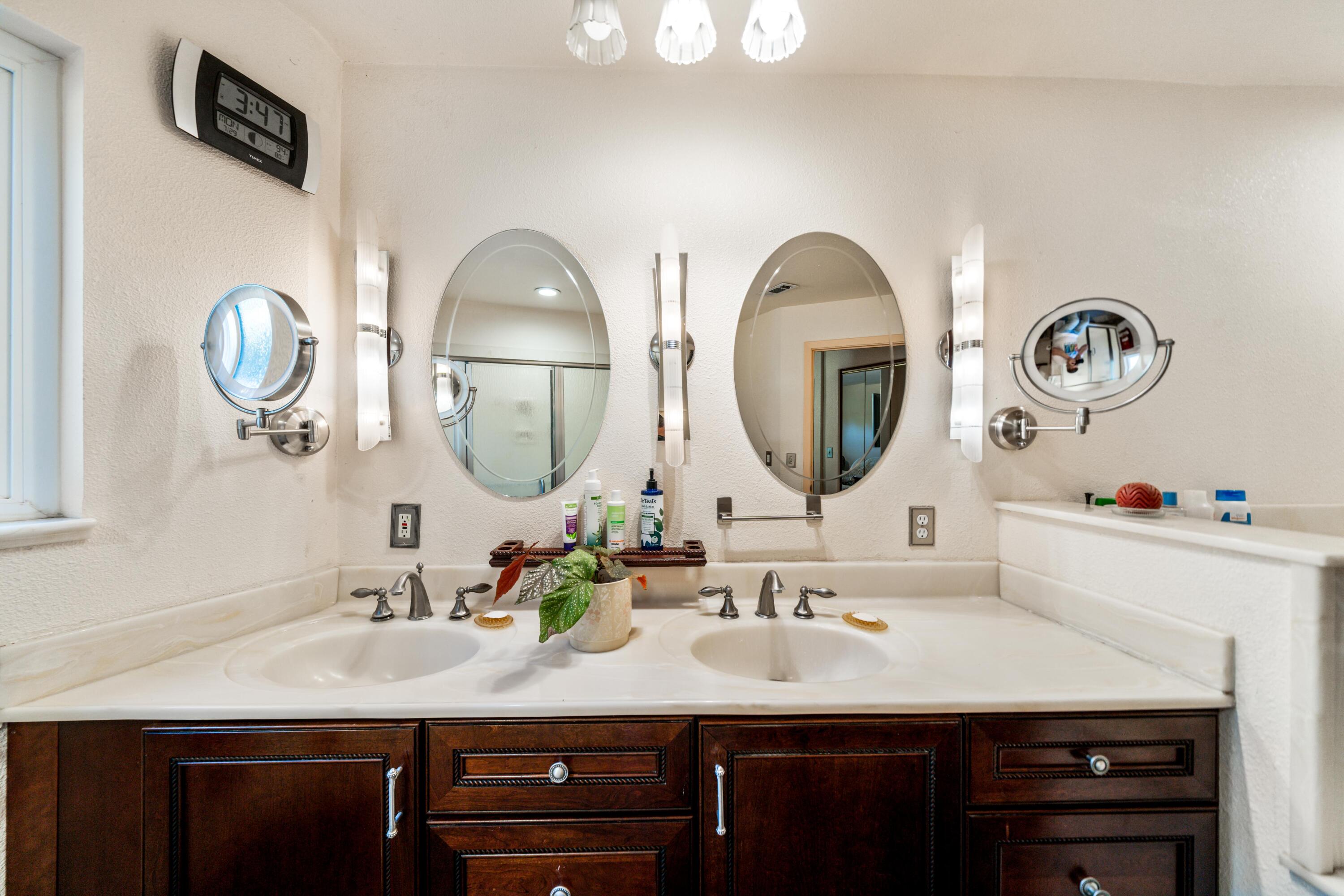 property viewer photo 22