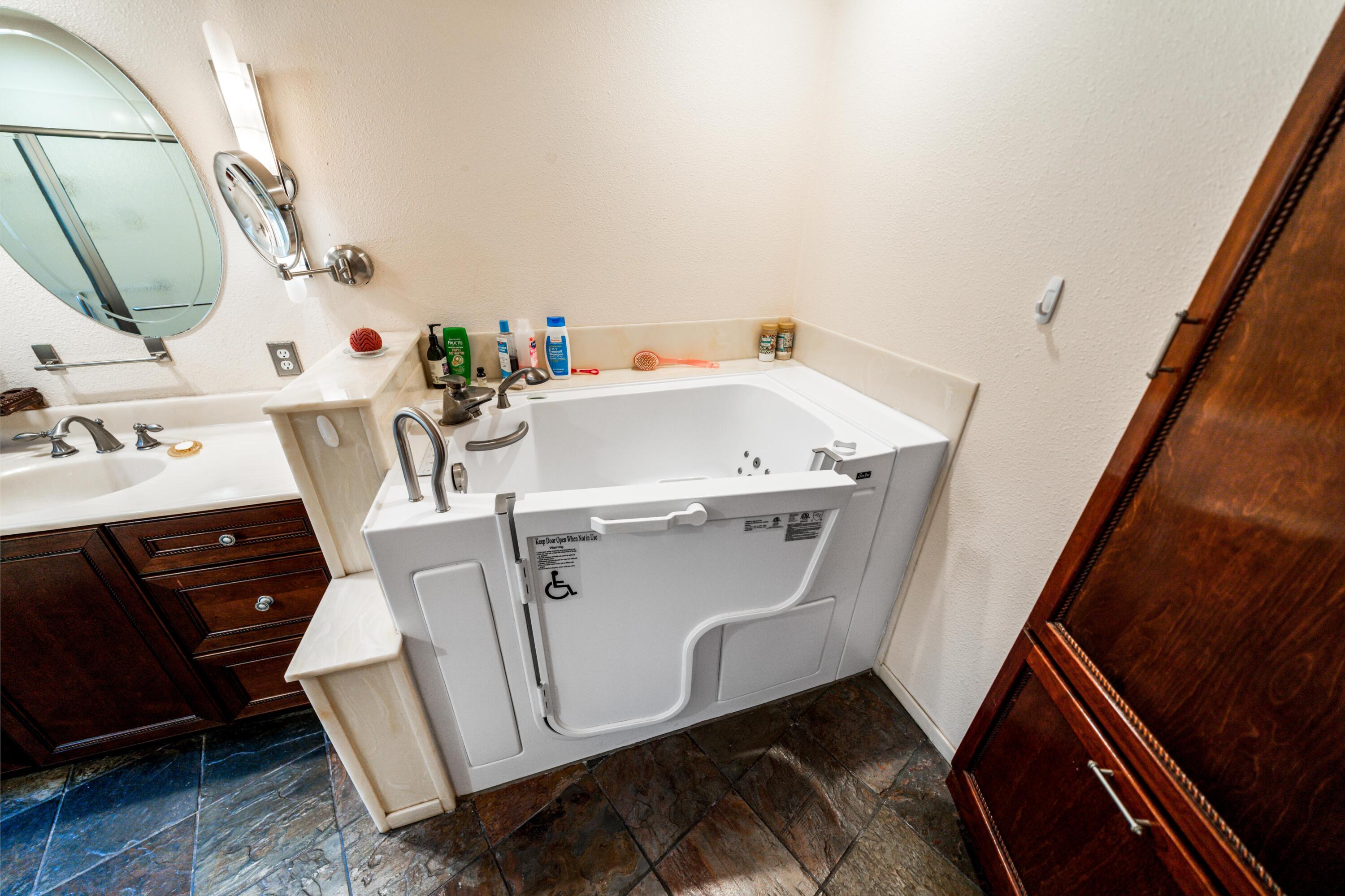 property viewer photo 23