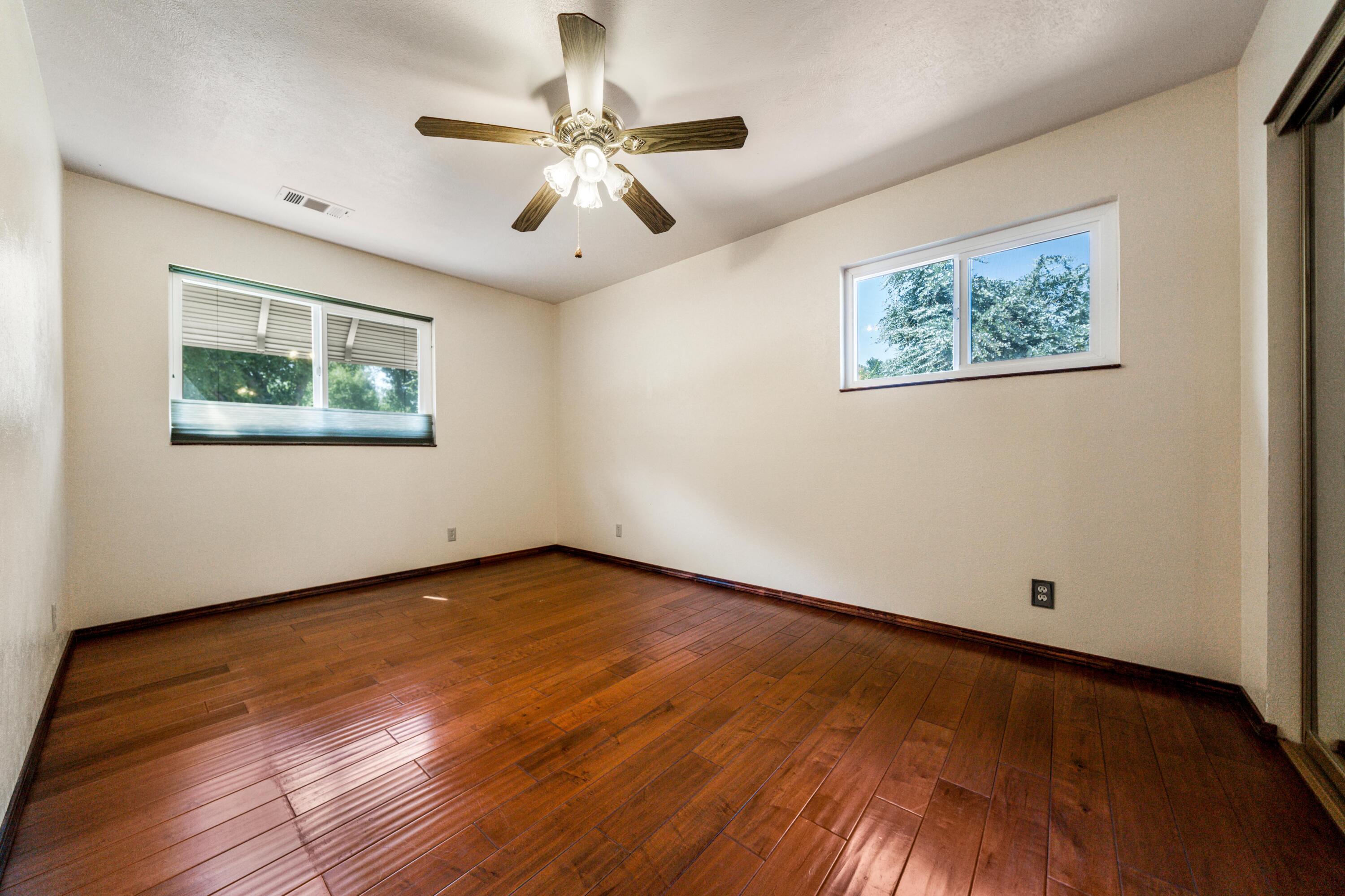 property viewer photo 24