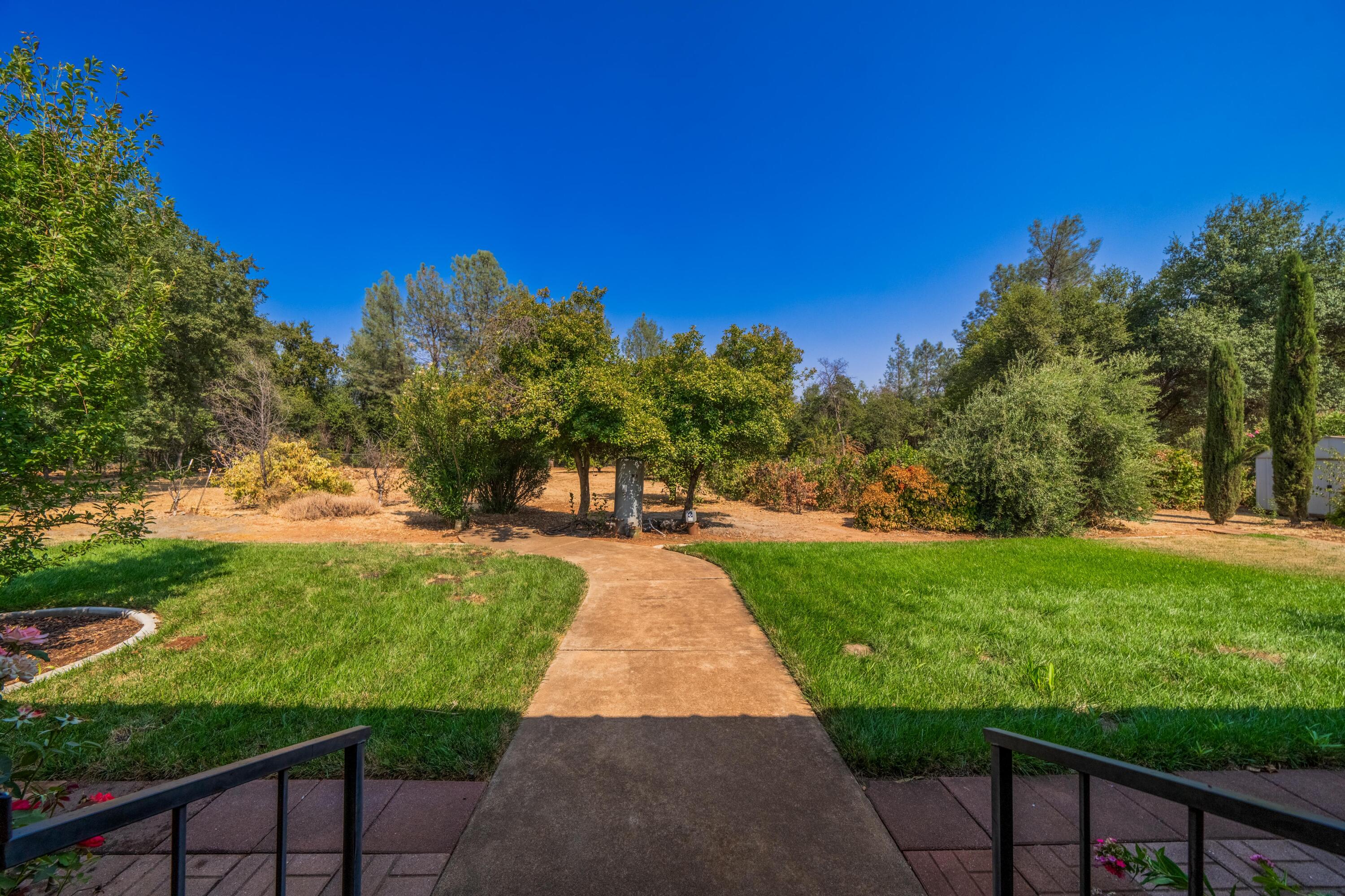 property viewer photo 36